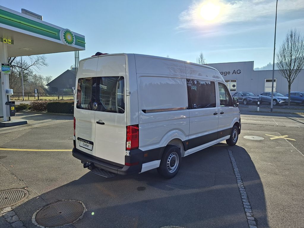 VW Crafter 35 2.0 TDI L3 HD A-image-5