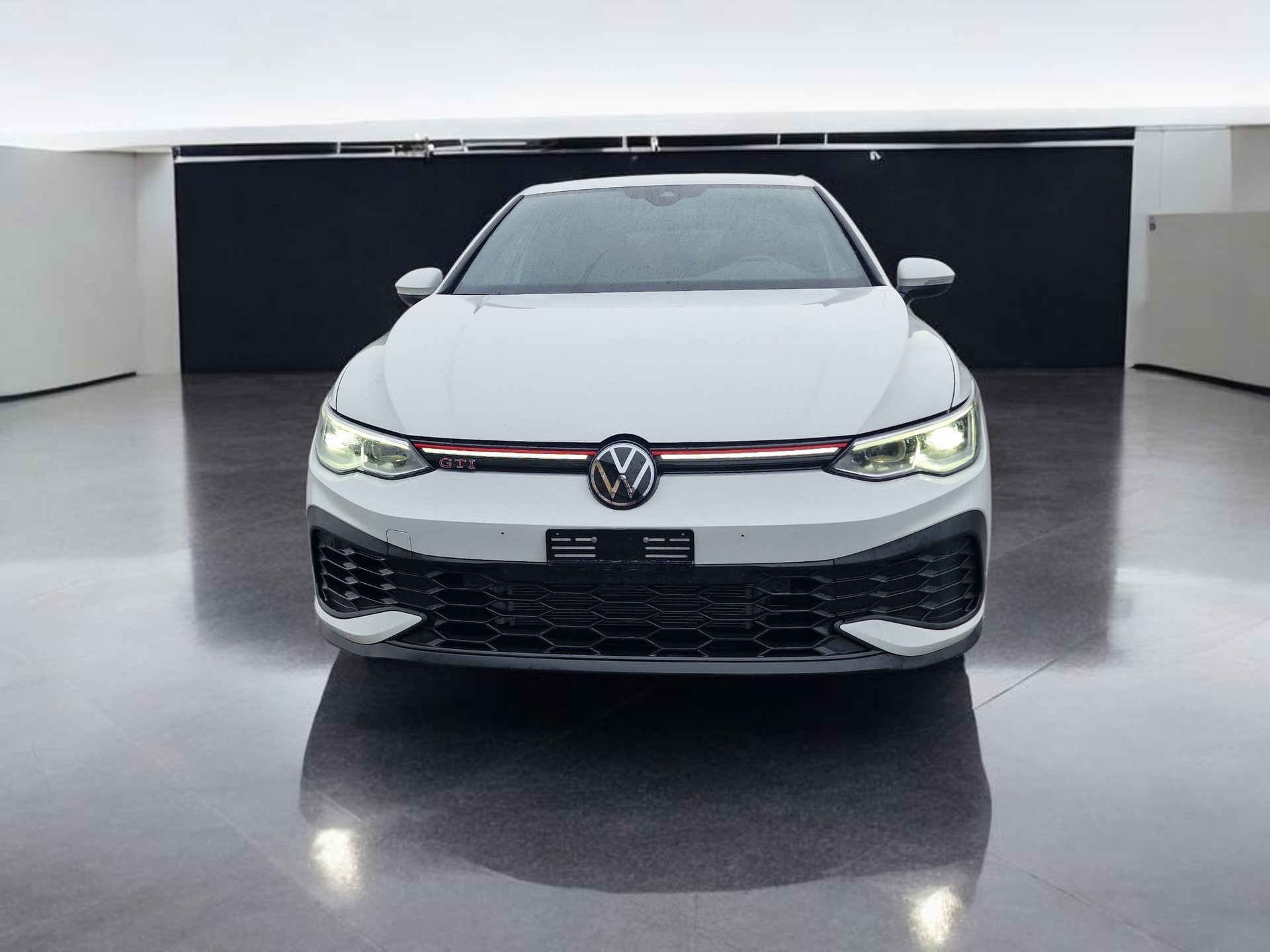 VW Golf 2.0 TSI GTI Clubsport DSG 36Mt Gara-showroom-element-2