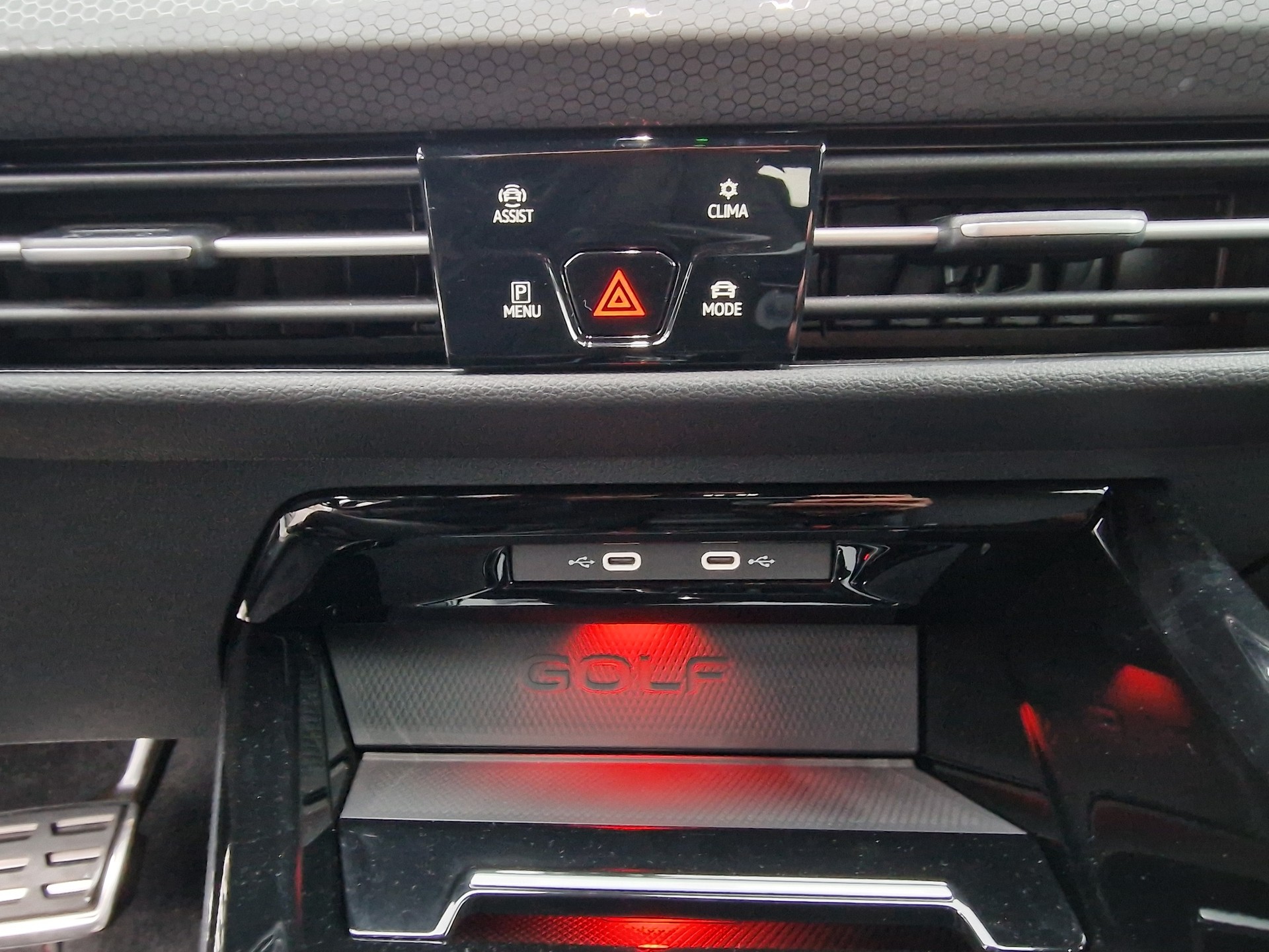 VW Golf 2.0 TSI GTI Clubsport DSG 36Mt Gara-image-18
