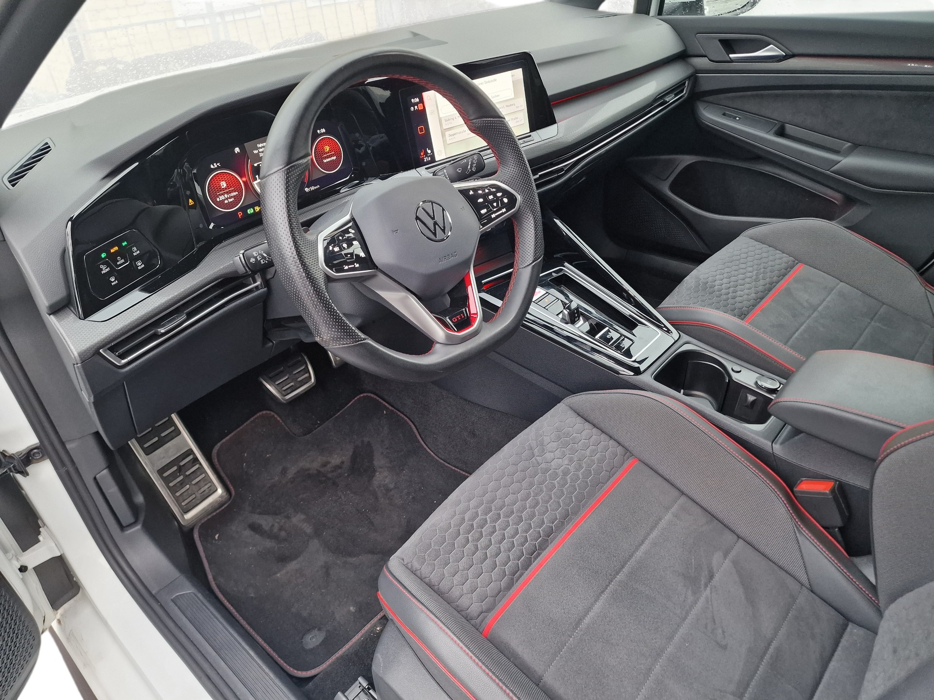 VW Golf 2.0 TSI GTI Clubsport DSG 36Mt Gara-image-8