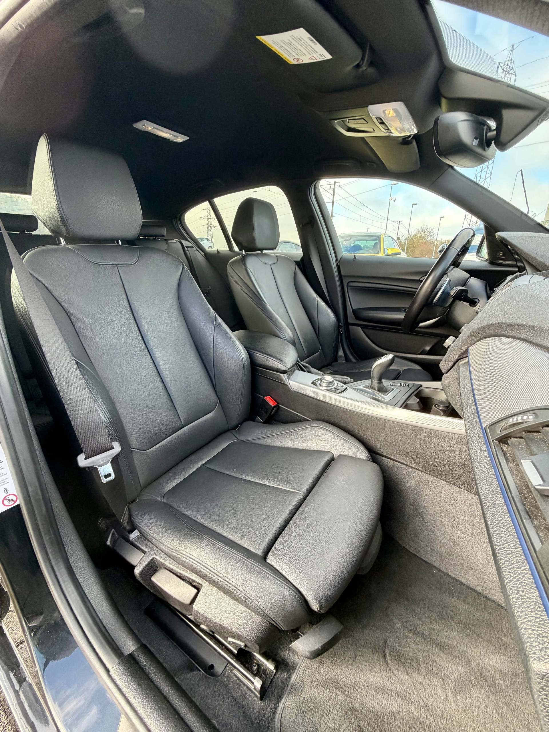BMW M135i xDrive Steptronic-image-10