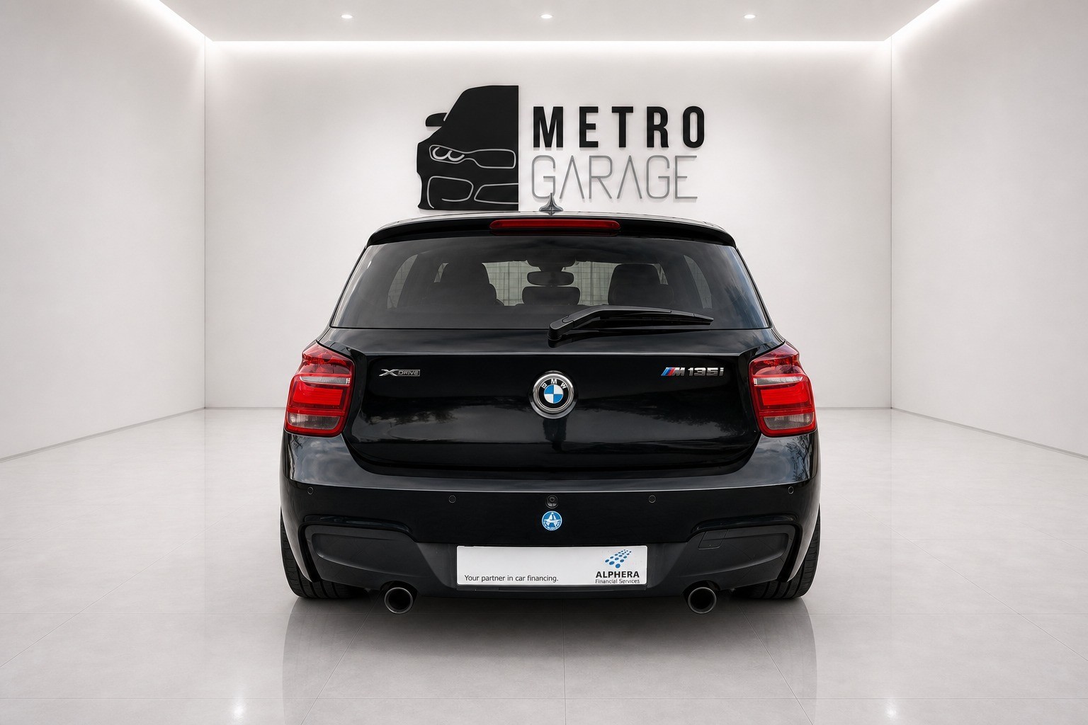 BMW M135i xDrive Steptronic-image-3