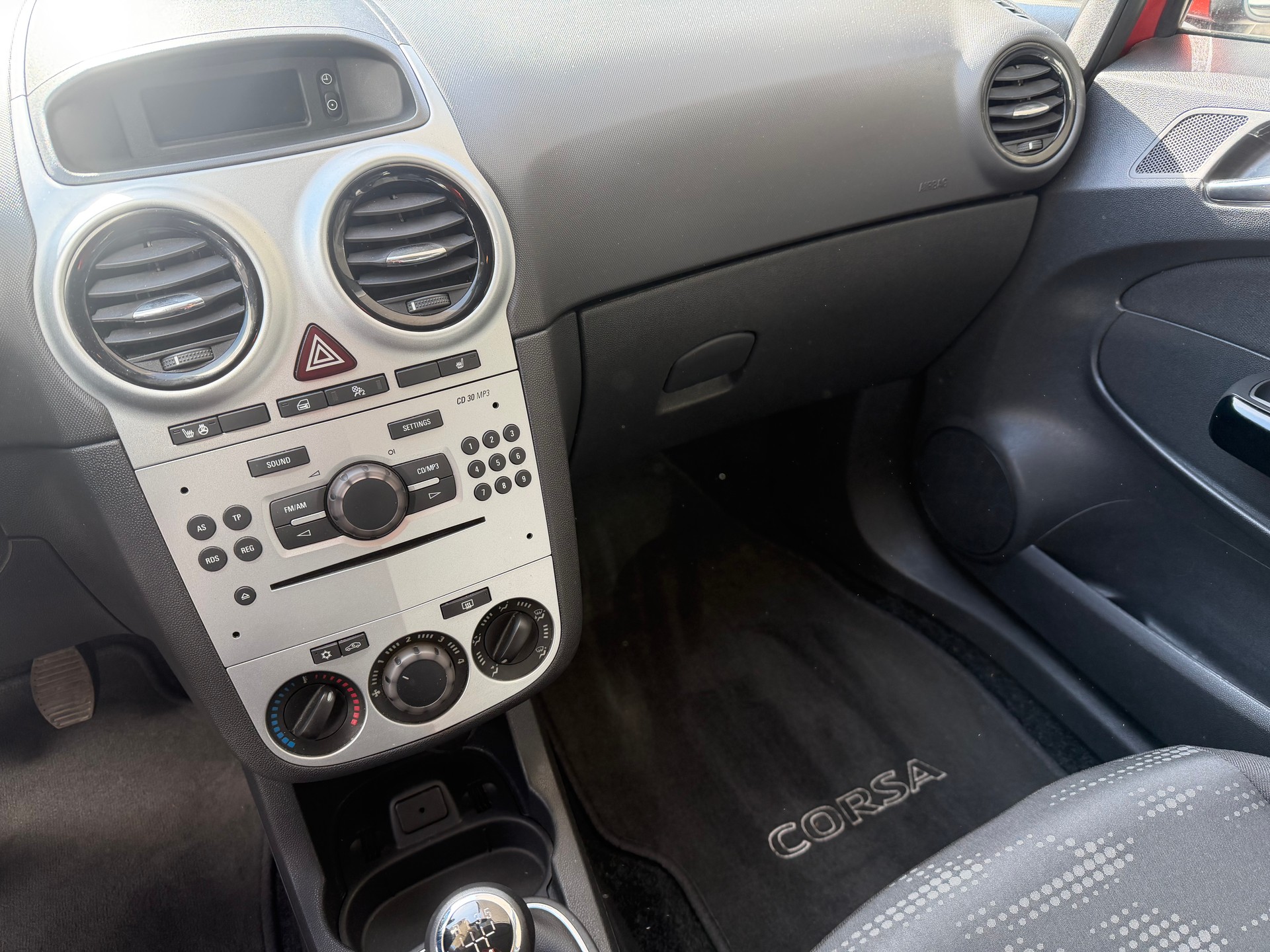 OPEL Corsa 1.4 TP Enjoy-image-10