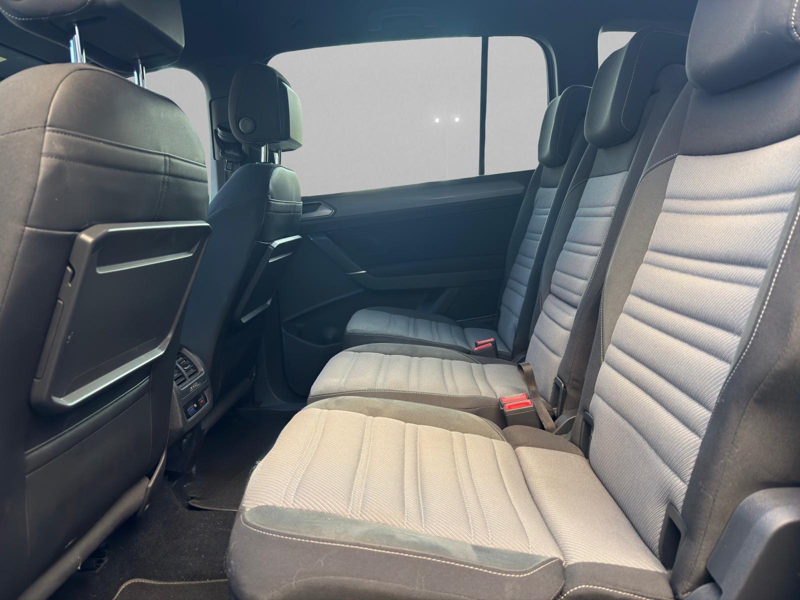 VW Touran 1.4 TSI BlueMotion Technology Sport DSG-image-8