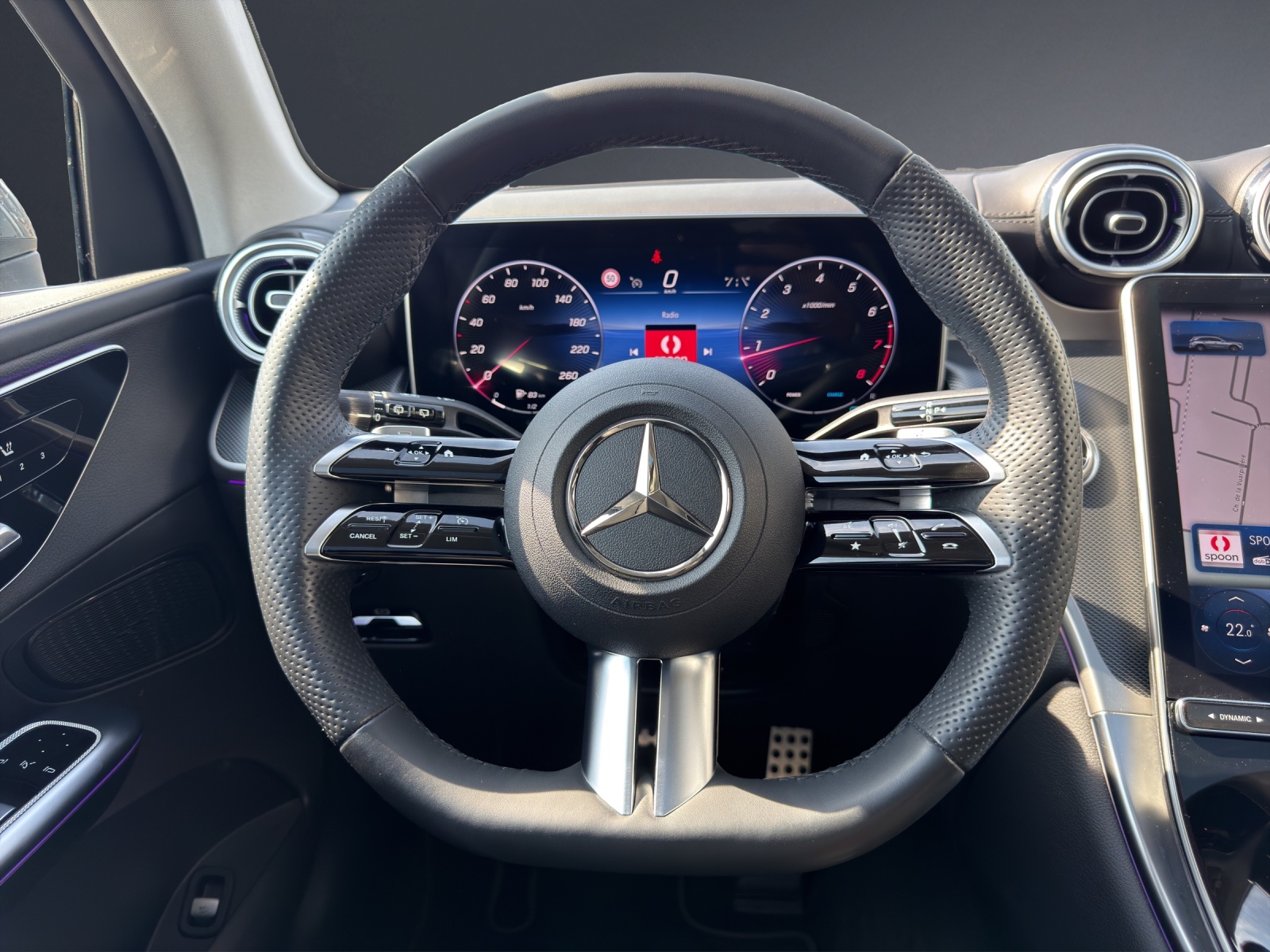 MERCEDES-BENZ GLC 200 4Matic 9G-Tronic-image-14