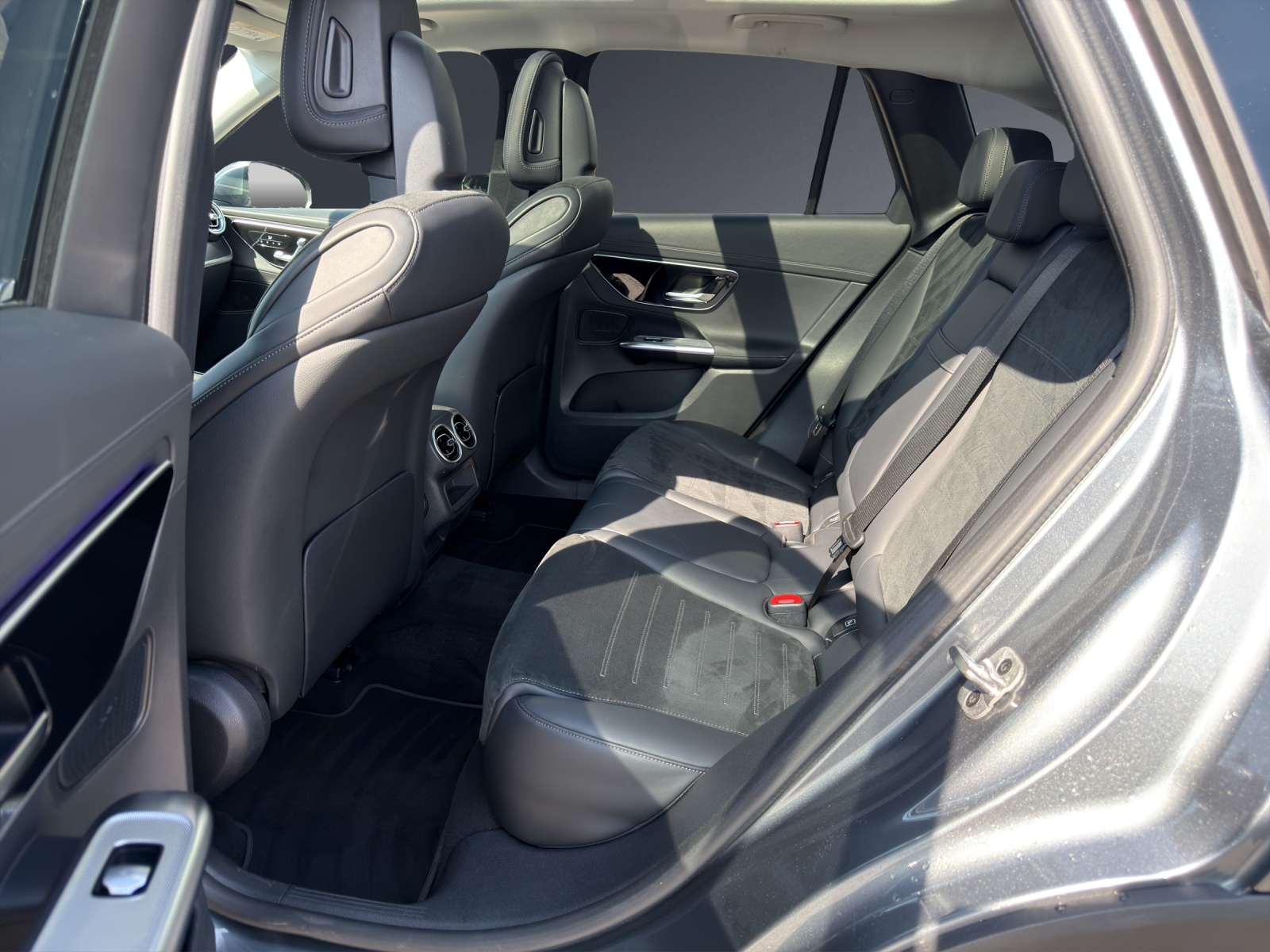 MERCEDES-BENZ GLC 200 4Matic 9G-Tronic-image-11