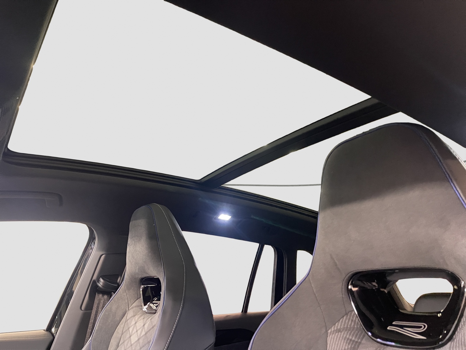 VW Tiguan 2.0 TSI DSG R-Line 4Motion-image-15