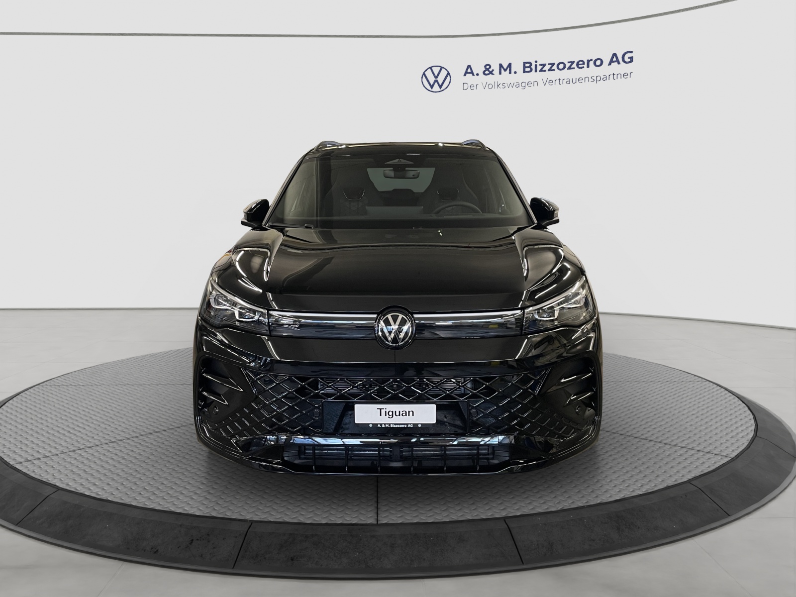 VW Tiguan 2.0 TSI DSG R-Line 4Motion-image-7