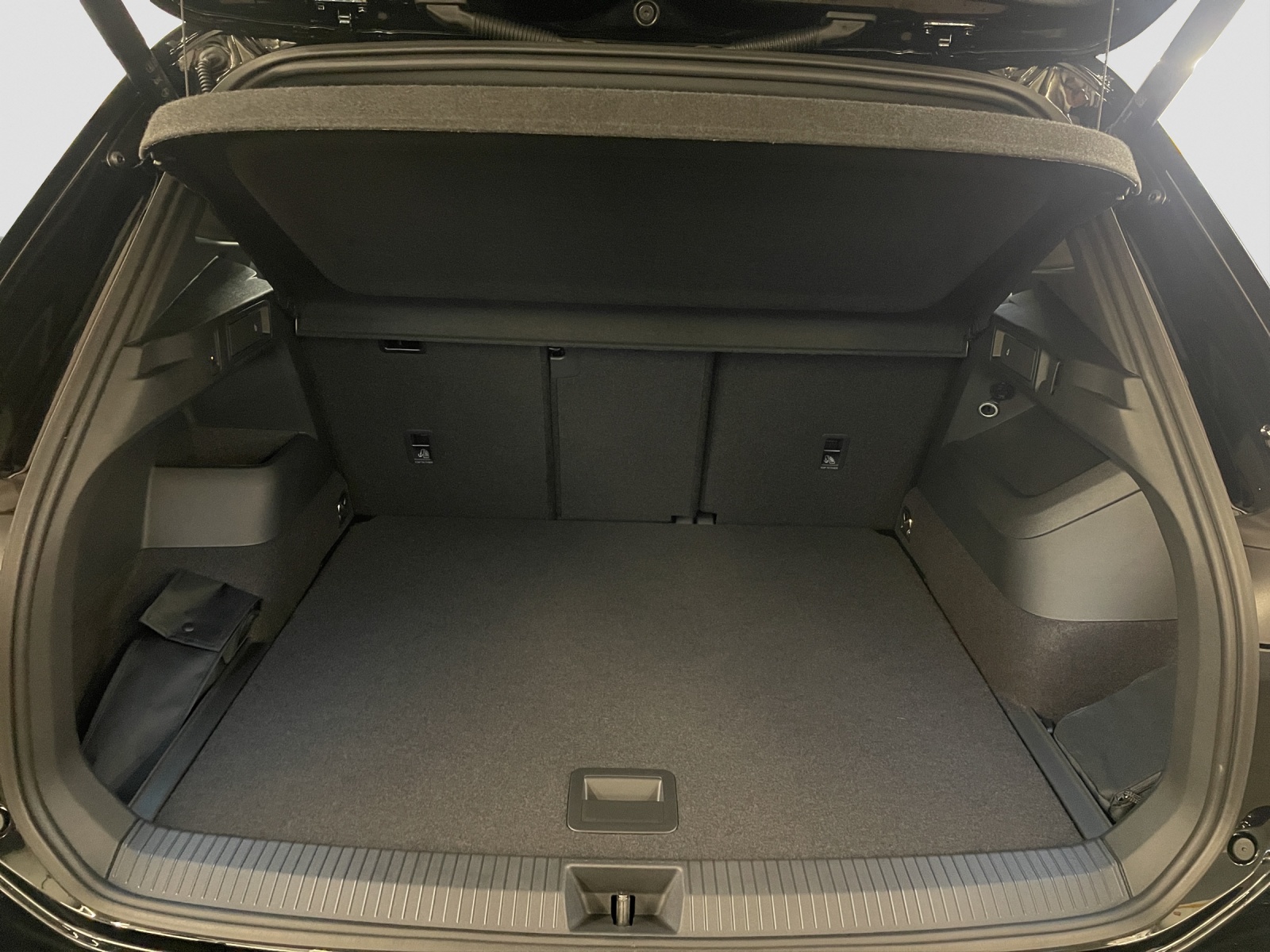 VW Tiguan 2.0 TSI DSG R-Line 4Motion-image-14