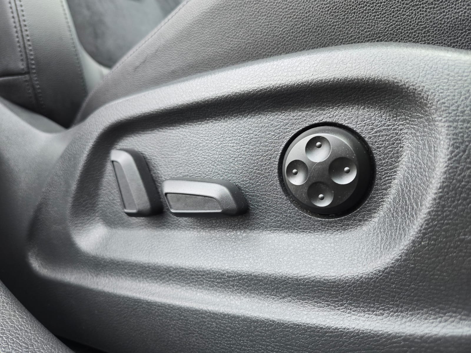 VW Sharan 2.0 TSI BMT Highline DSG-image-25