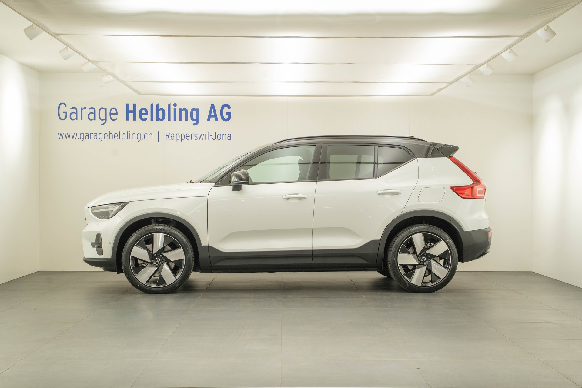 VOLVO EX40 Twin Performance Ultra AWD-image-2