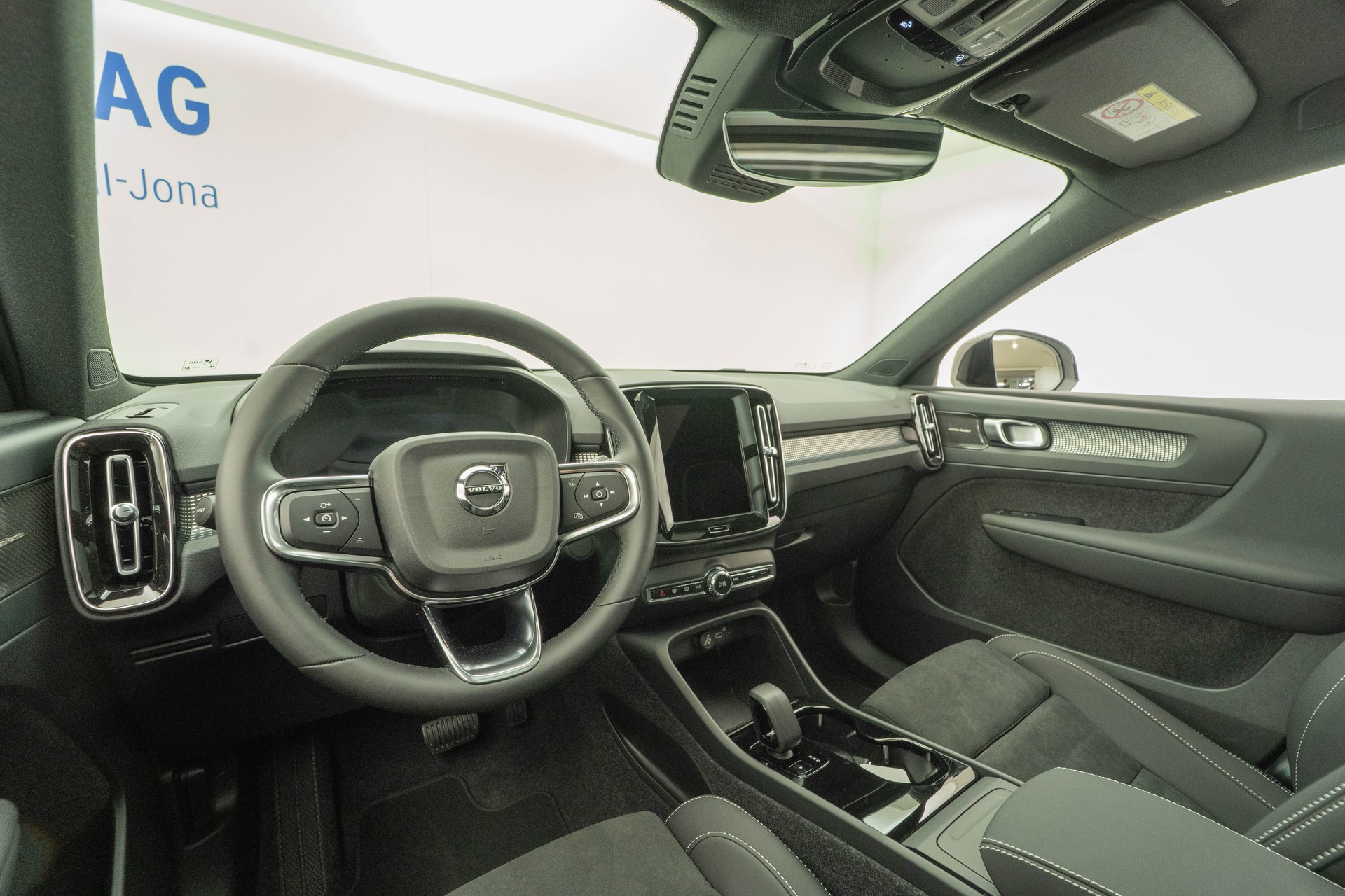 VOLVO EX40 Twin Performance Ultra AWD-image-6