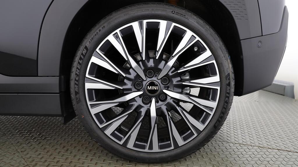 MINI Aceman E-image-9