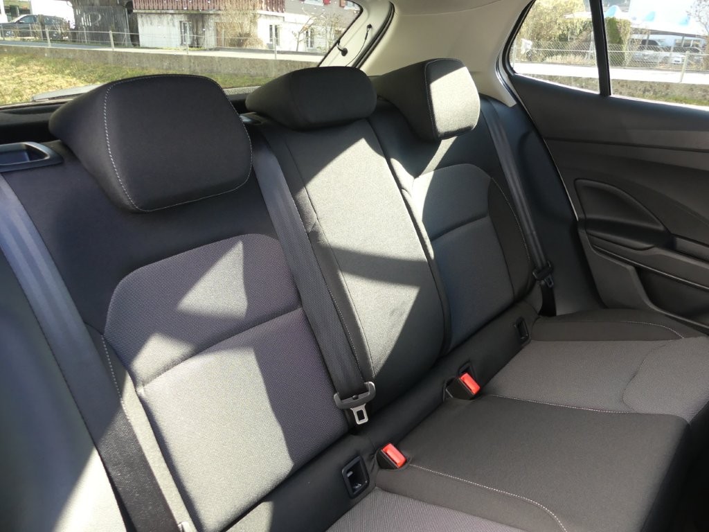 SKODA Fabia 1.0 TSI Selection-image-12