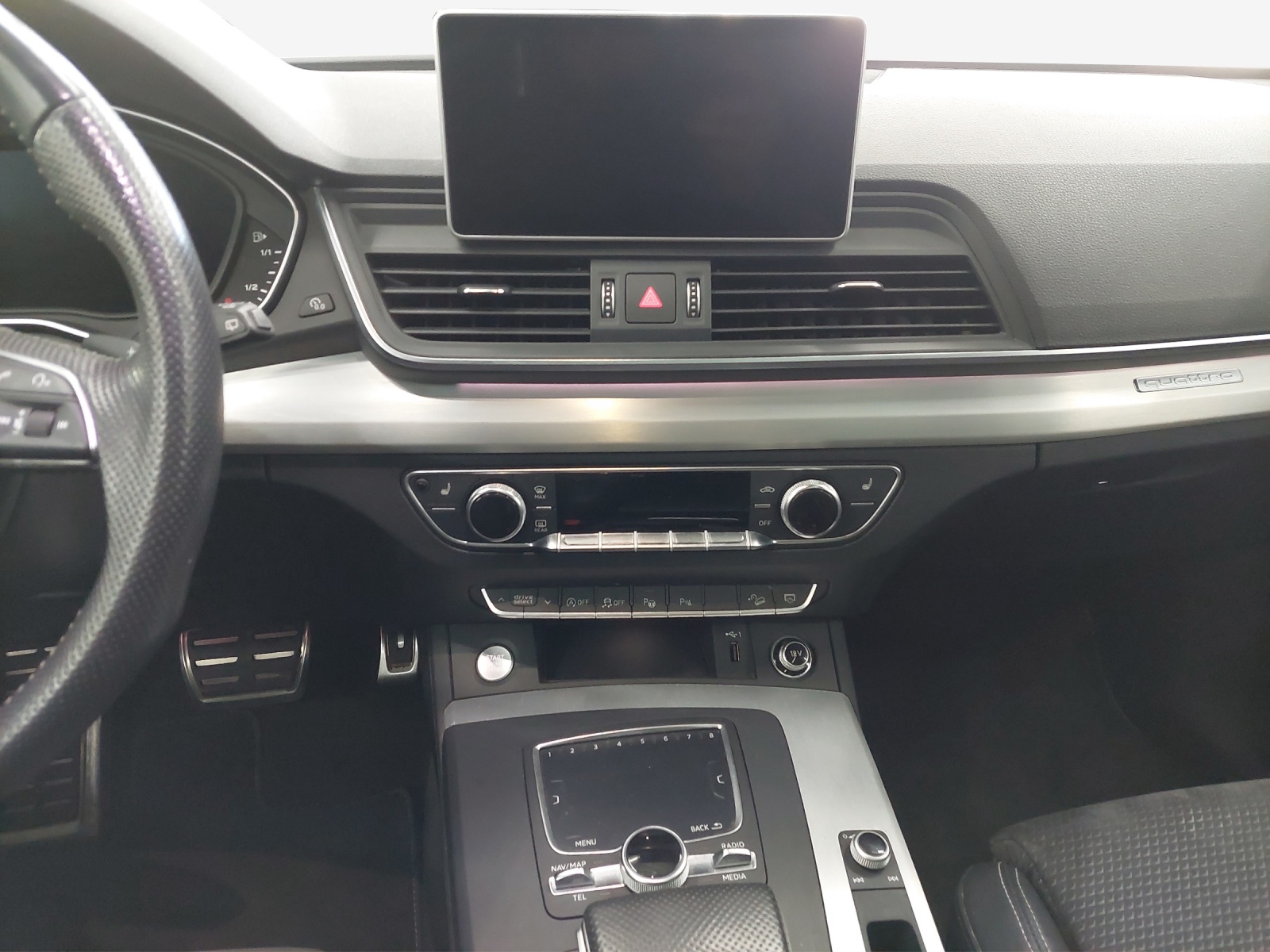 AUDI Q5 45 TFSI sport quattro S-tronic-image-12