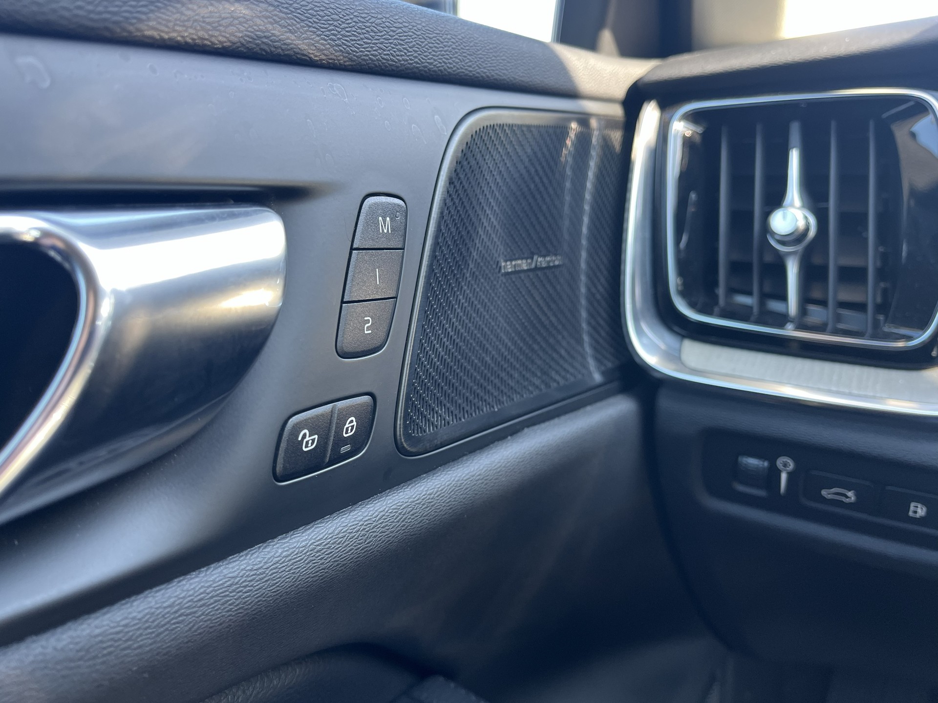 VOLVO V60 T6 eAWD TE Inscription Geartronic-image-5