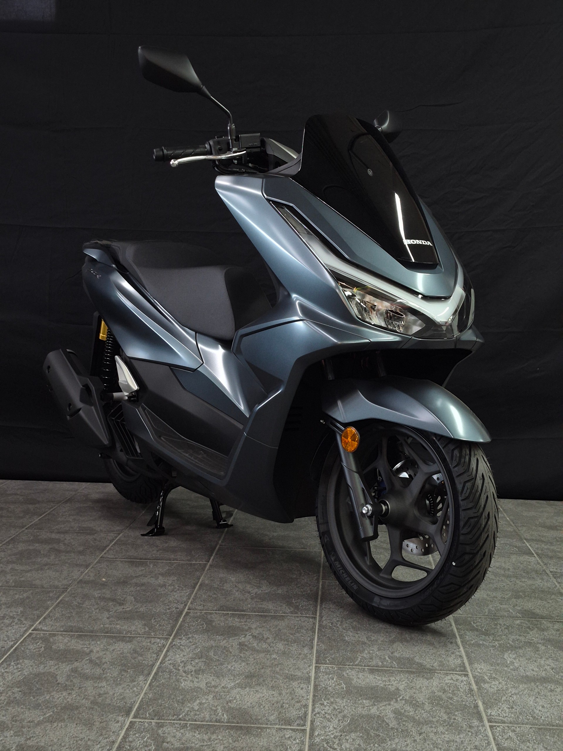 HONDA PCX 125 DX TFT. connectivity-image-10