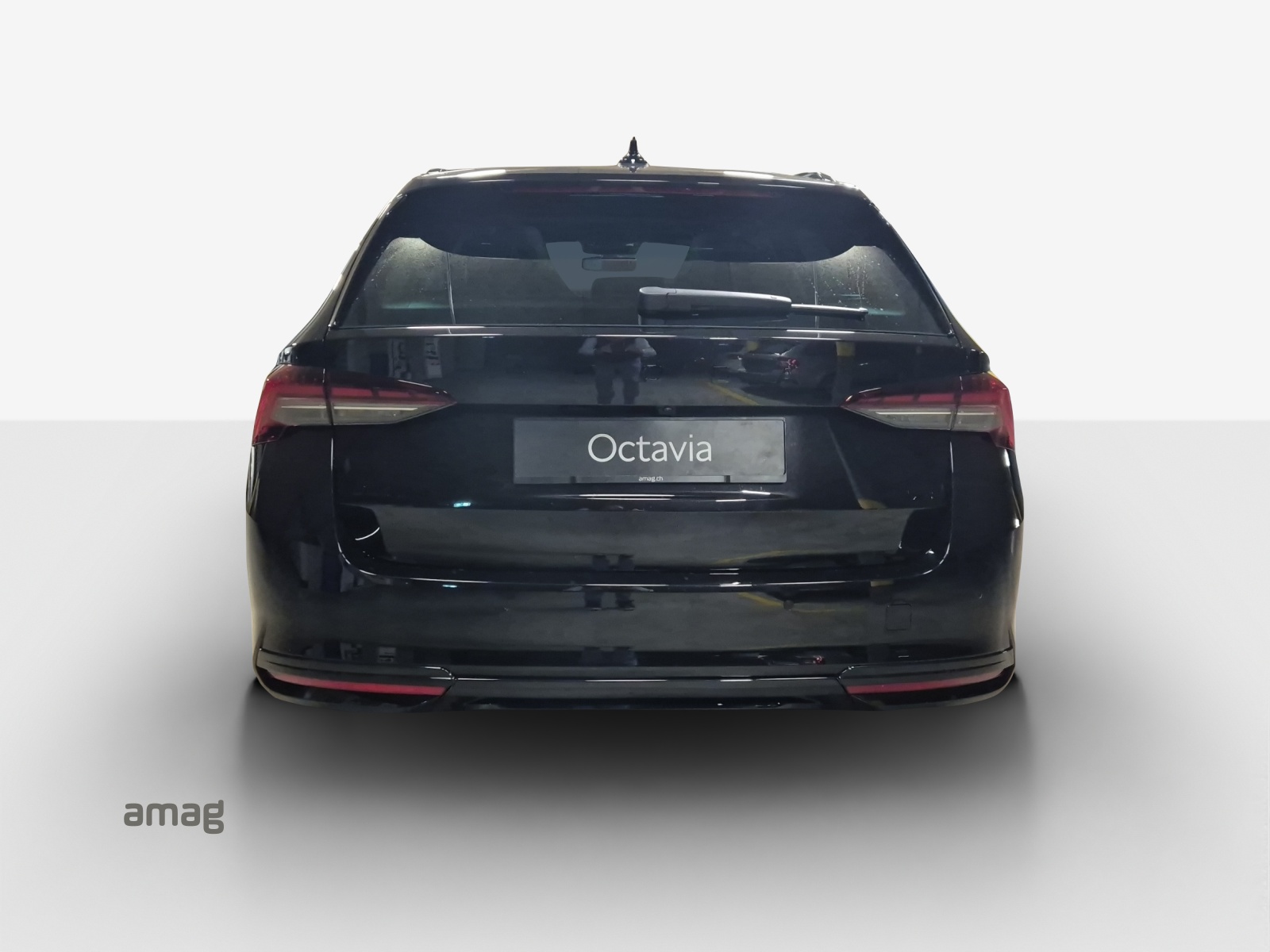 SKODA Octavia Sportline Dynamic-image-3