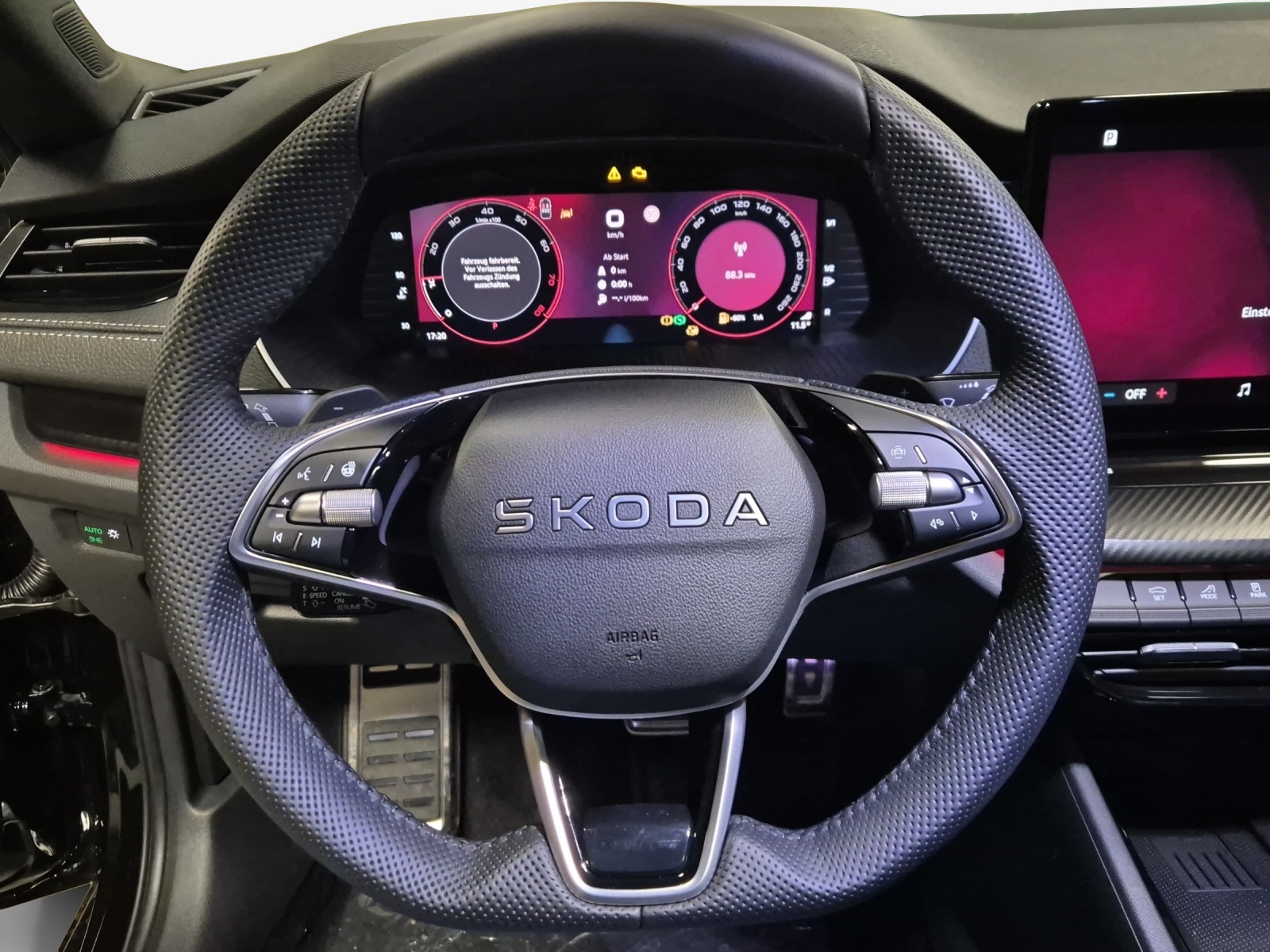 SKODA Octavia Sportline Dynamic-image-9