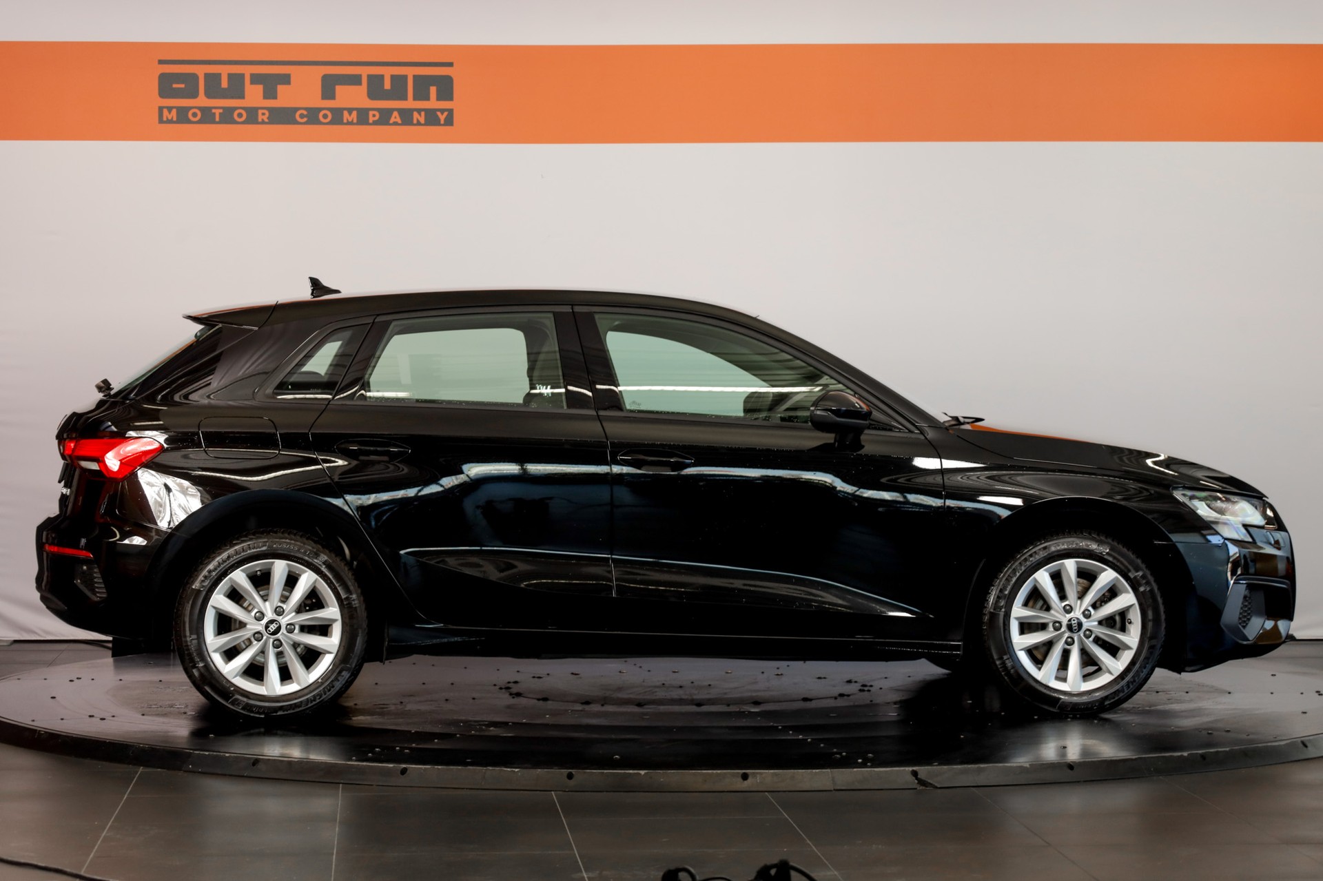 AUDI A3 Sportback 35 TFSI-image-5