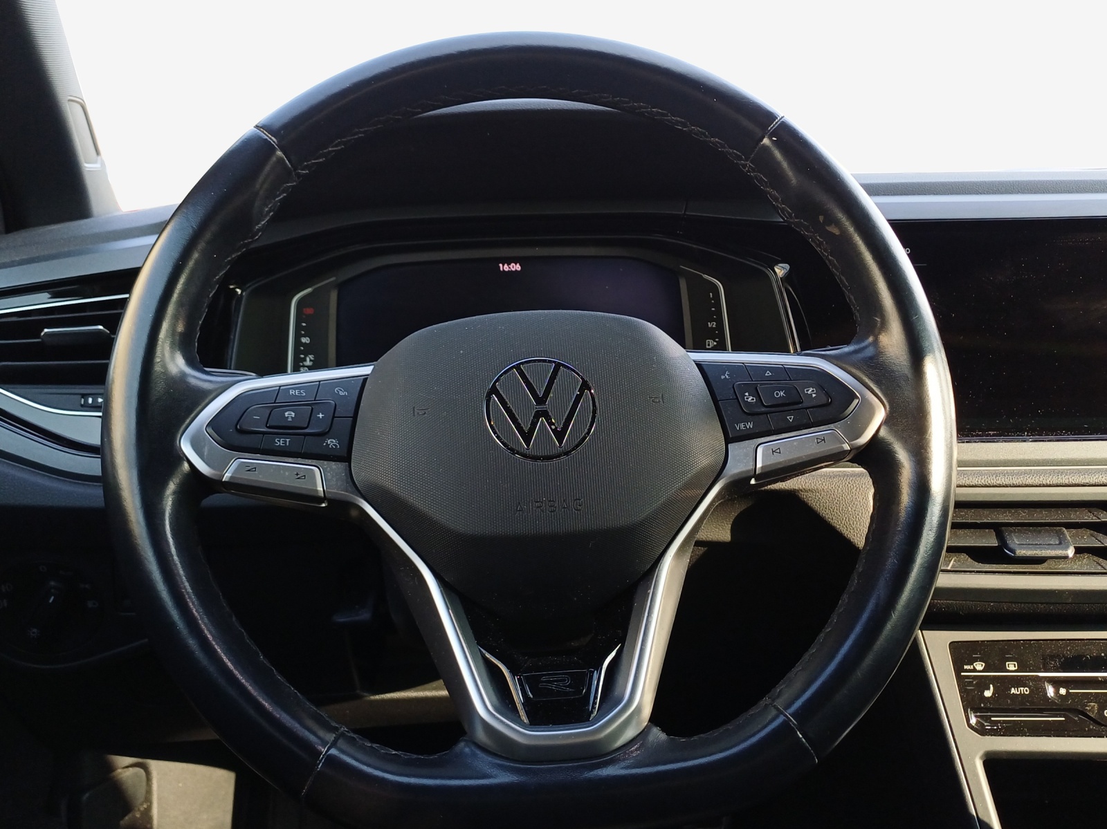 VW Taigo 1.5 TSI R-Line DSG-image-9