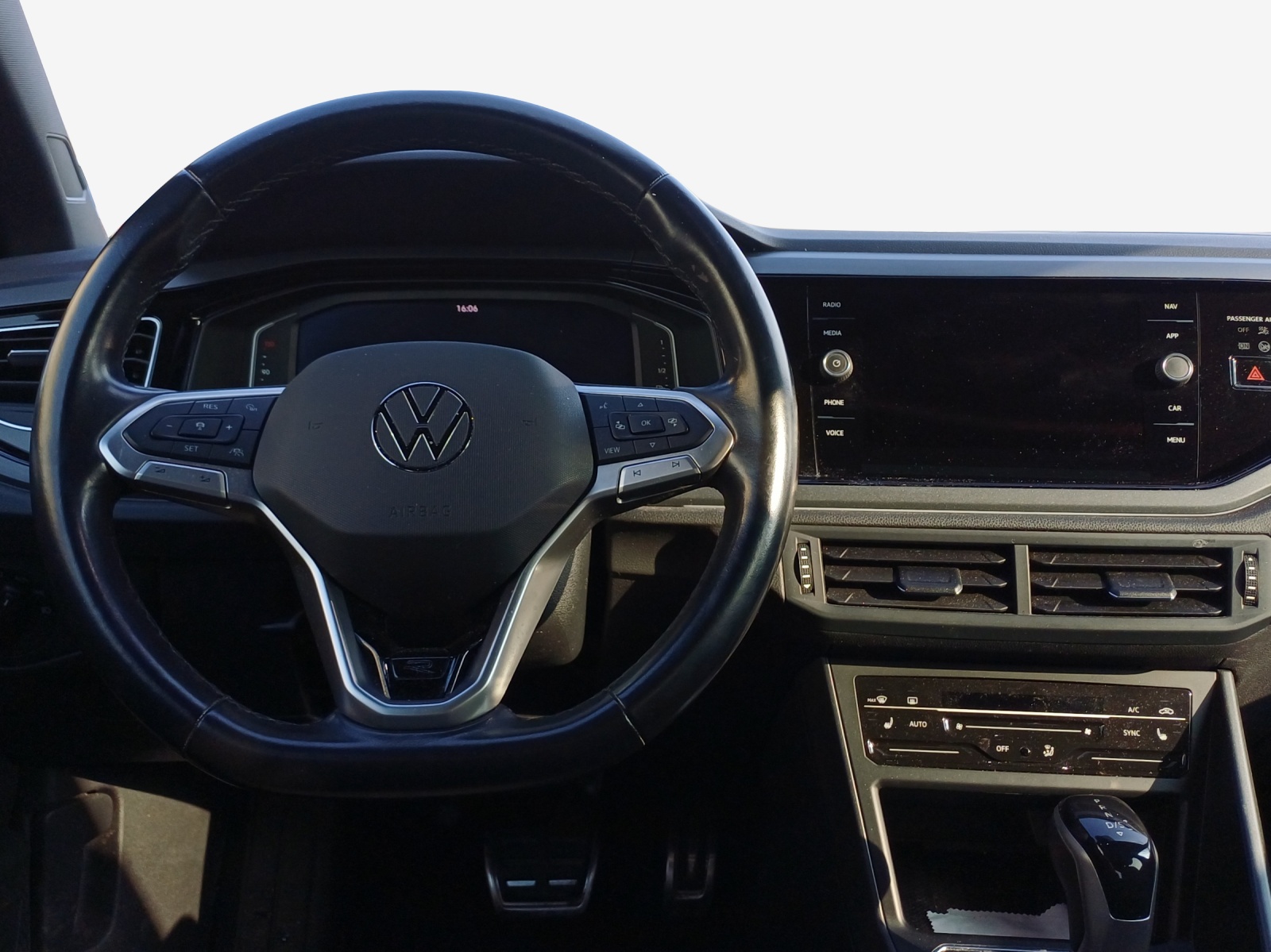 VW Taigo 1.5 TSI R-Line DSG-image-8
