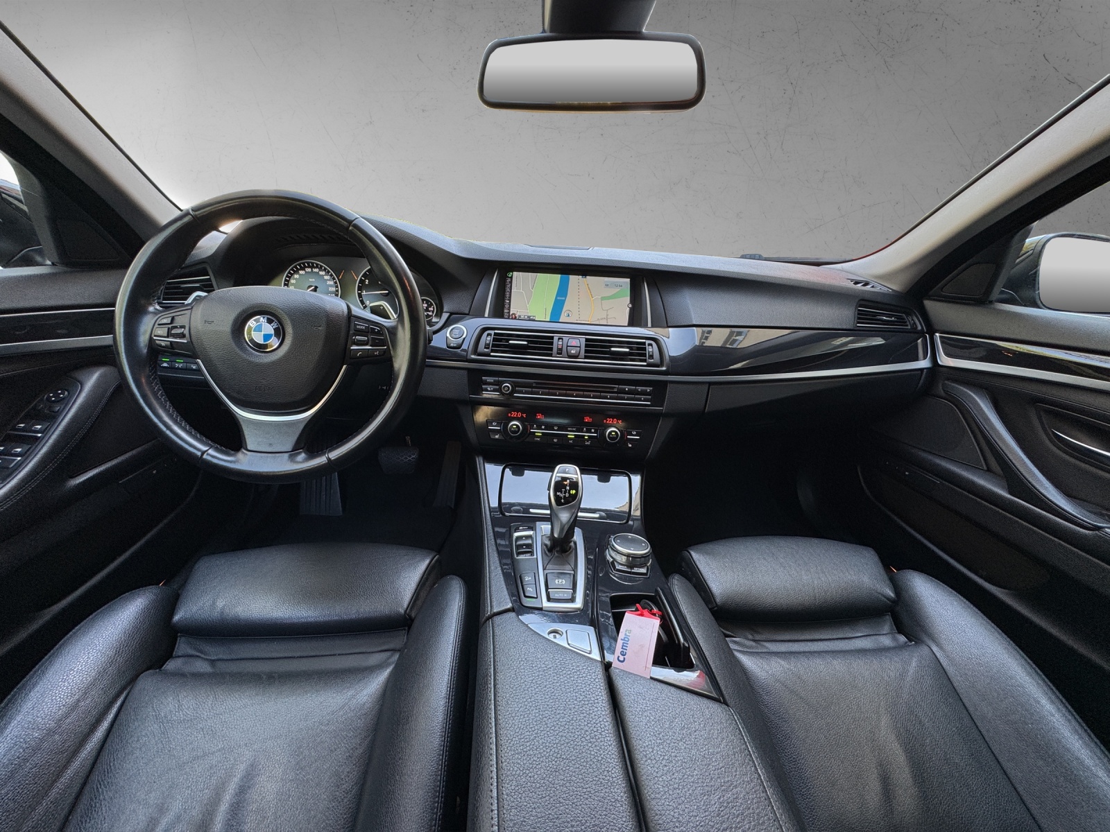 BMW 528i xDrive Steptronic-image-11