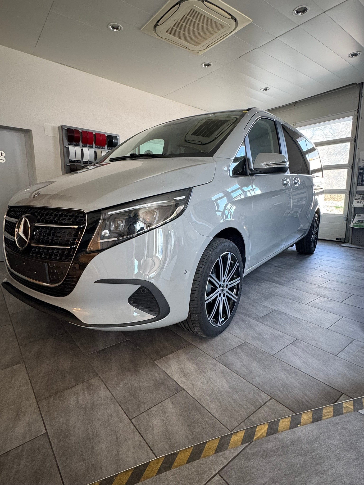 MERCEDES-BENZ V 250 d TREND 3200mm L 4 Matic, 8 places