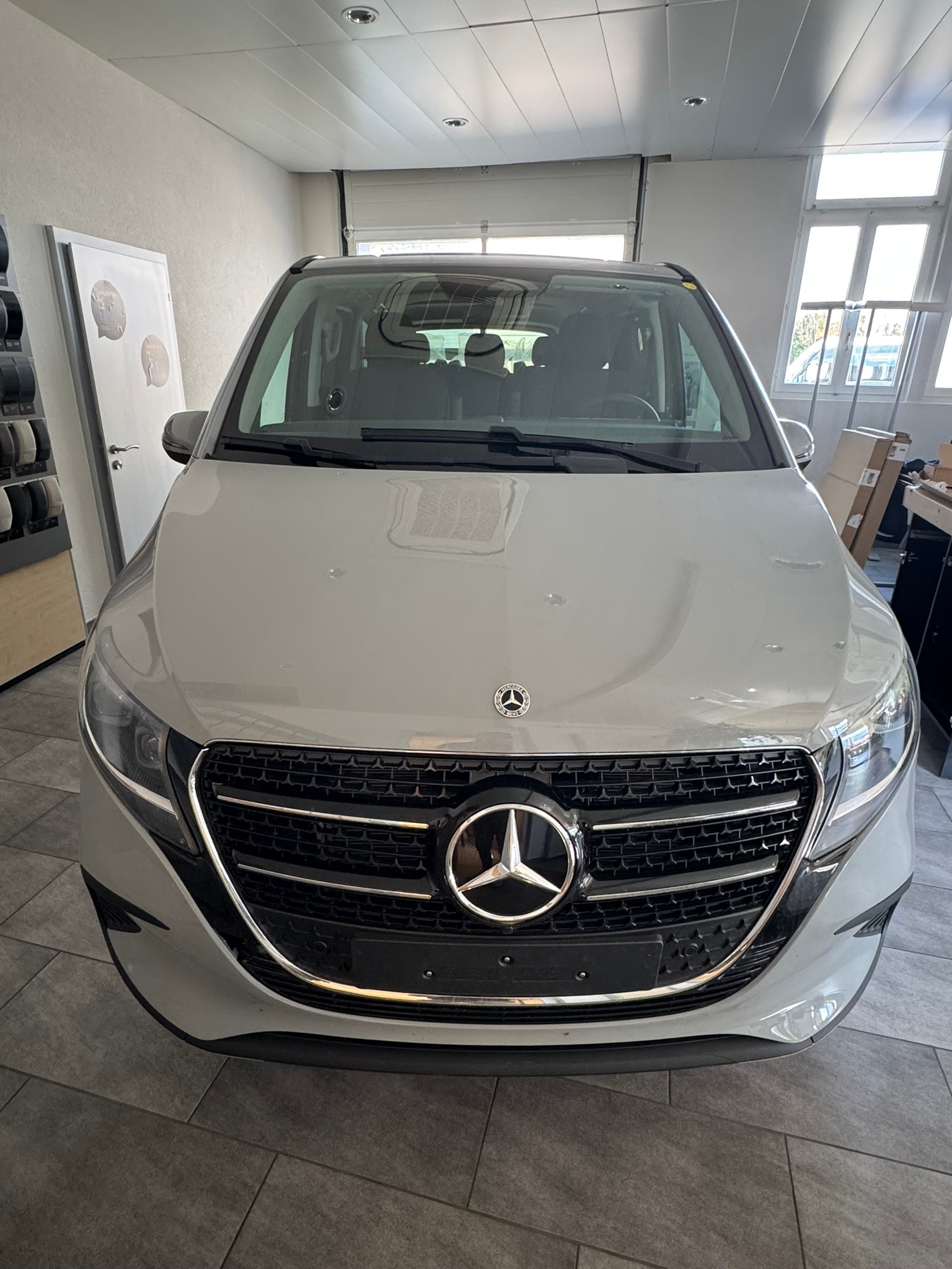 MERCEDES-BENZ V 250 d TREND 3200mm L 4 Matic, 8 places-image-1