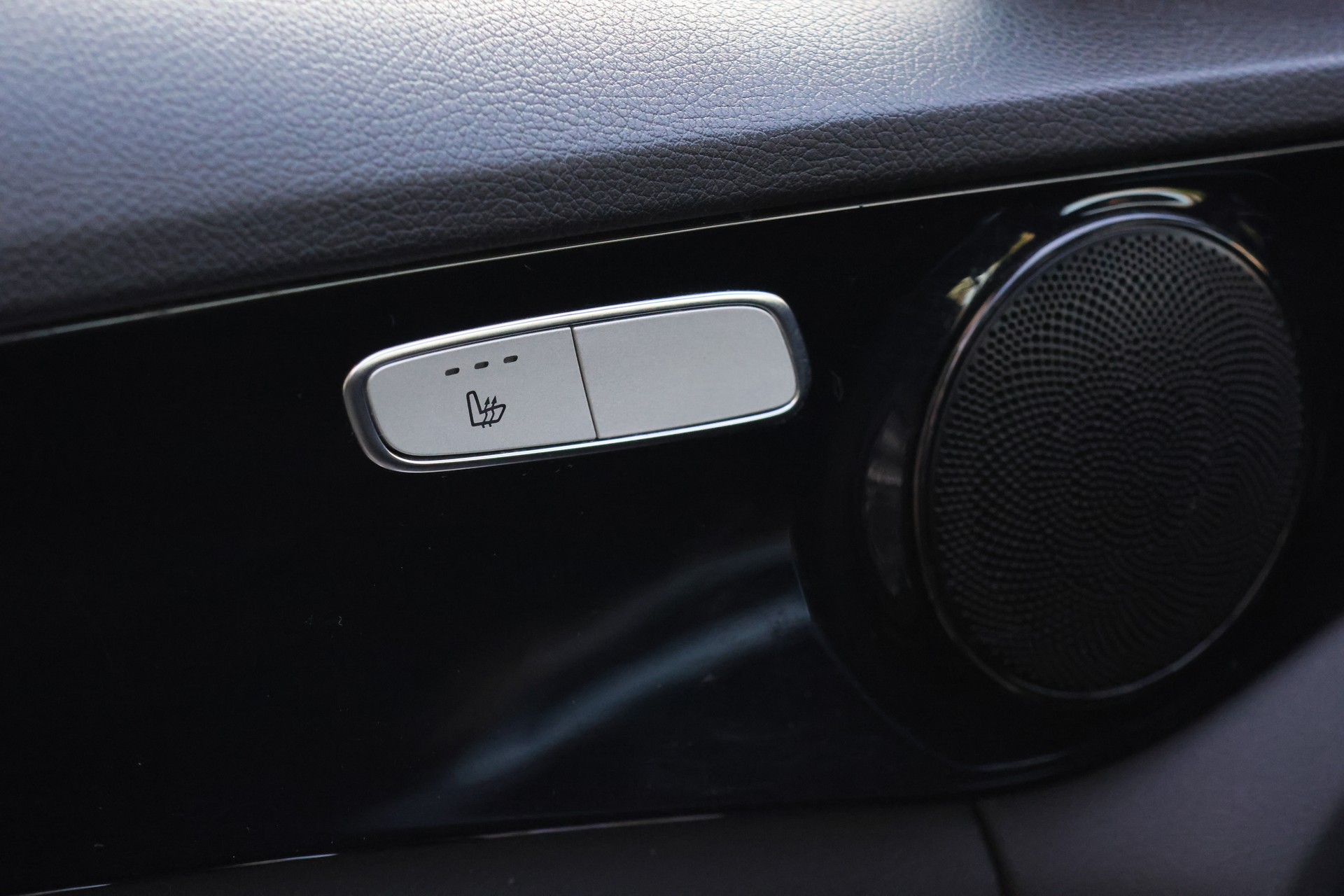MERCEDES-BENZ C 200 BlueTEC-image-30