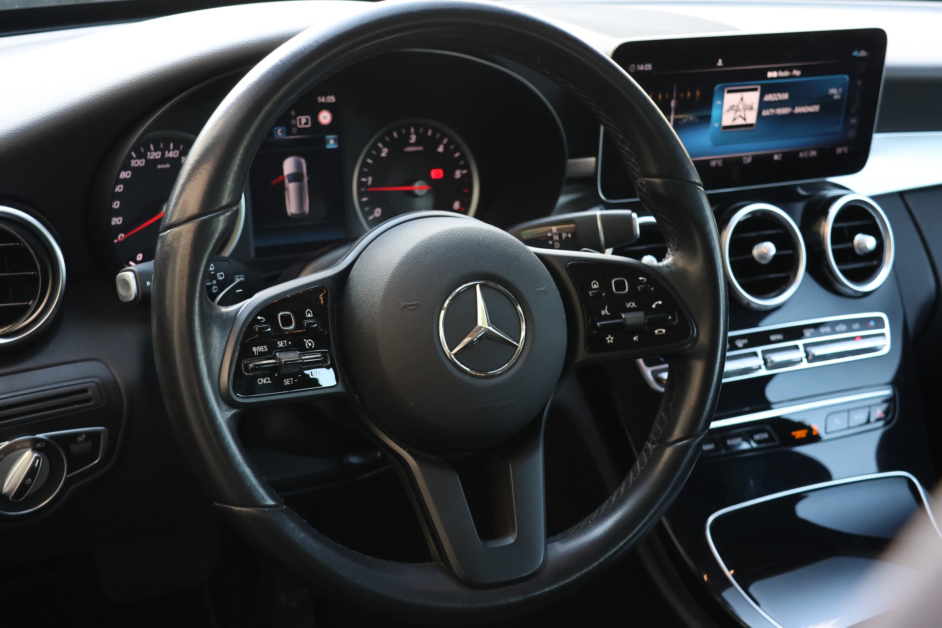MERCEDES-BENZ C 200 BlueTEC-image-12
