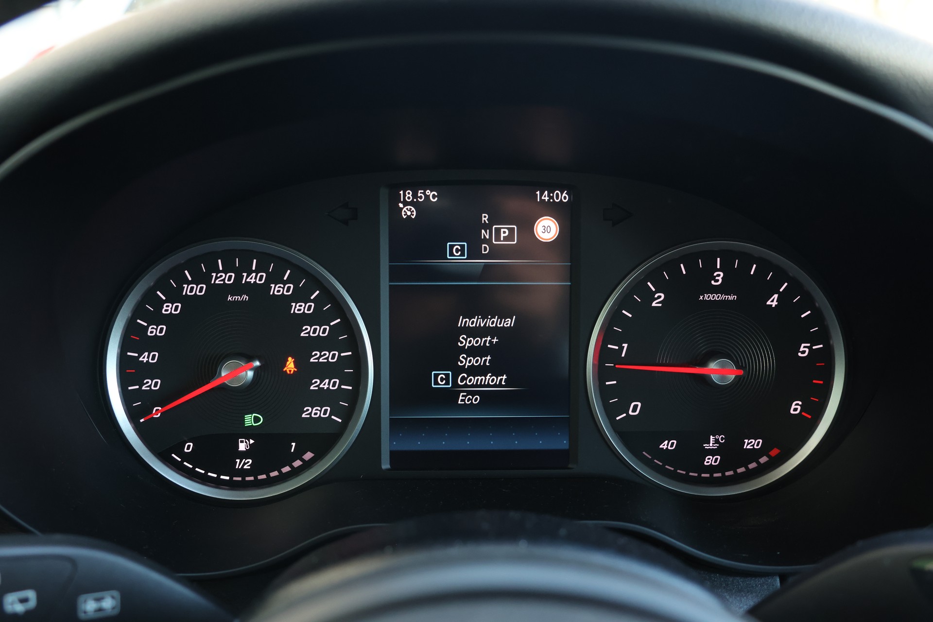MERCEDES-BENZ C 200 BlueTEC-image-22