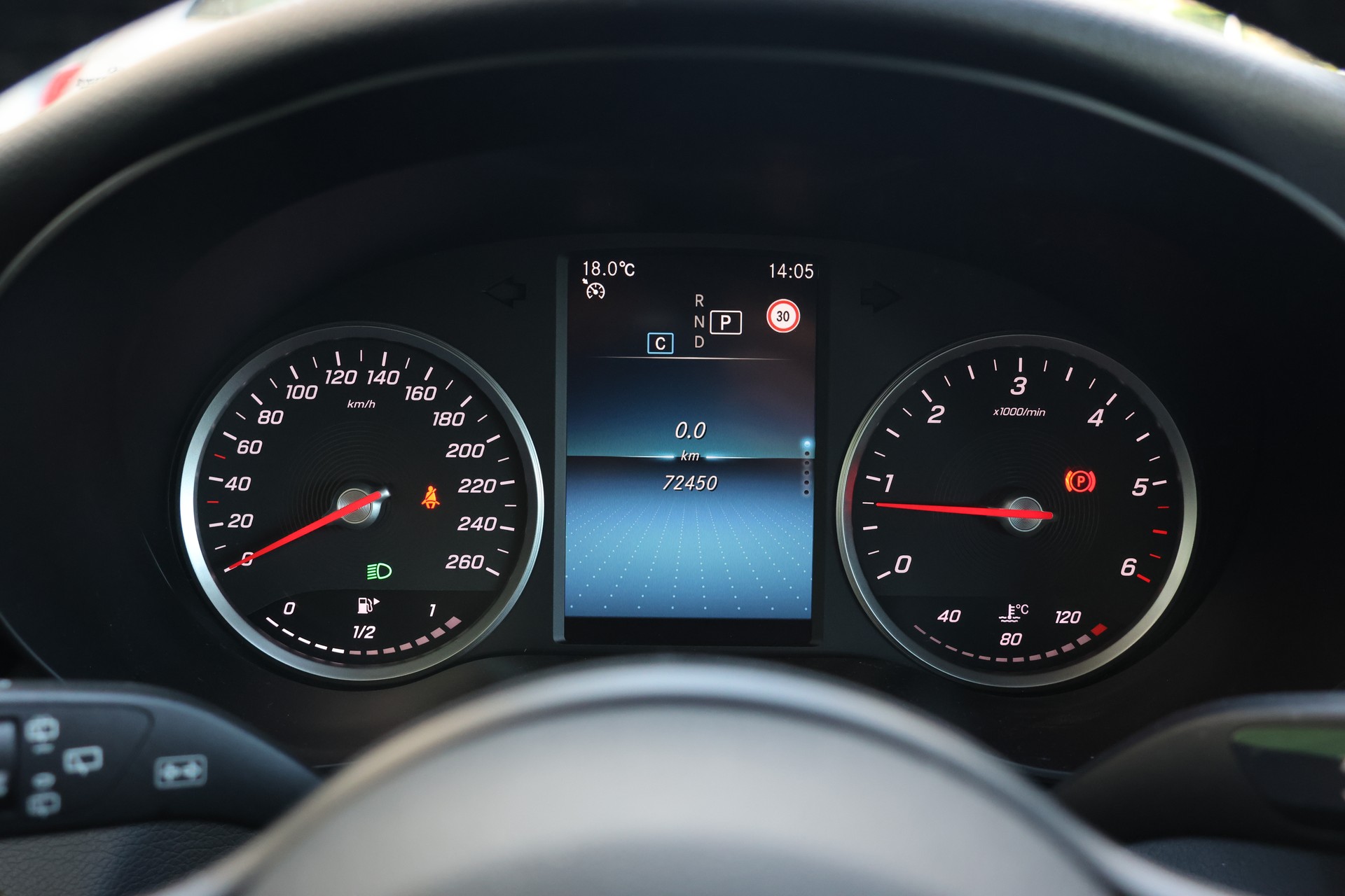 MERCEDES-BENZ C 200 BlueTEC-image-14