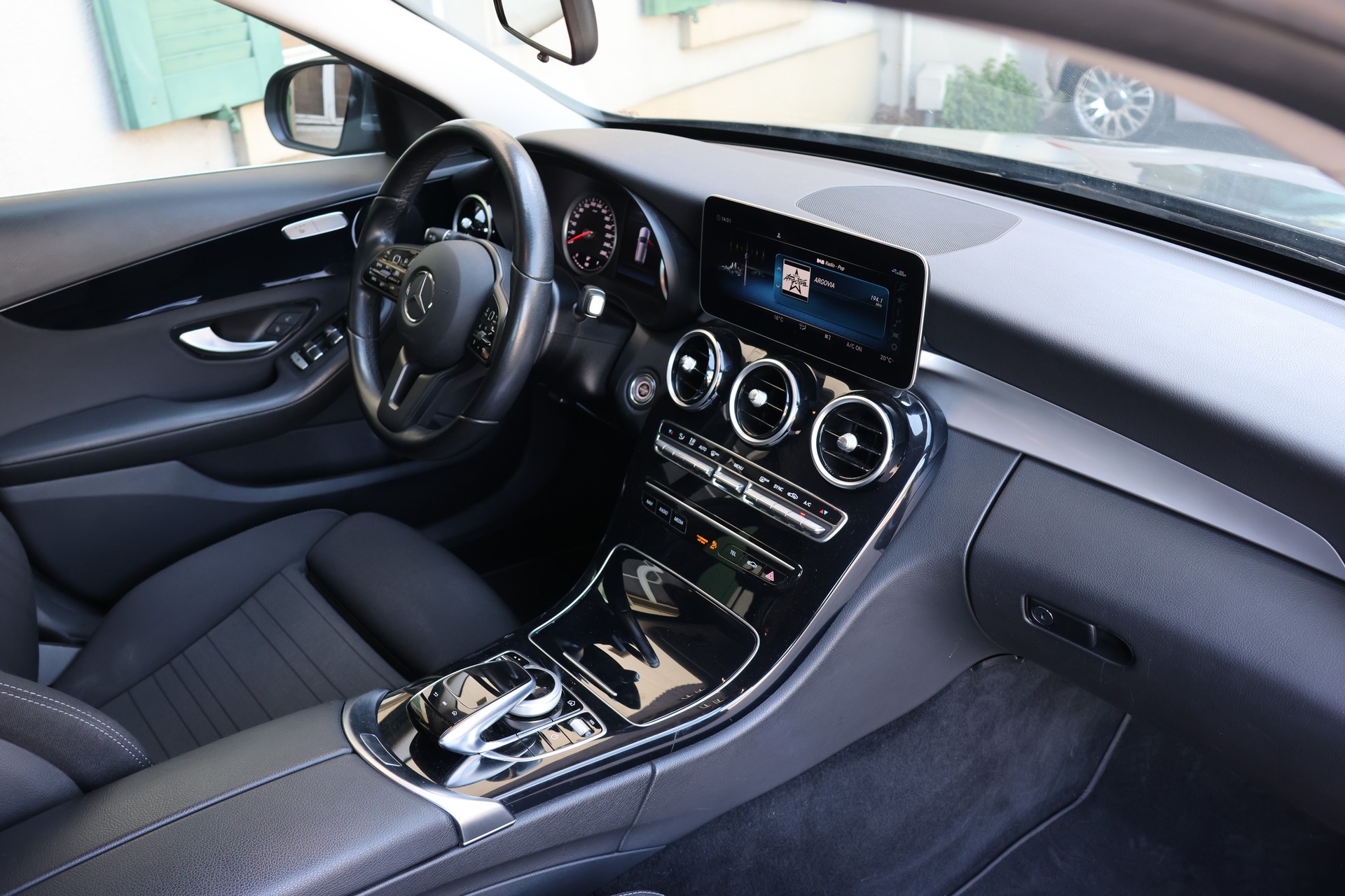 MERCEDES-BENZ C 200 BlueTEC-image-8