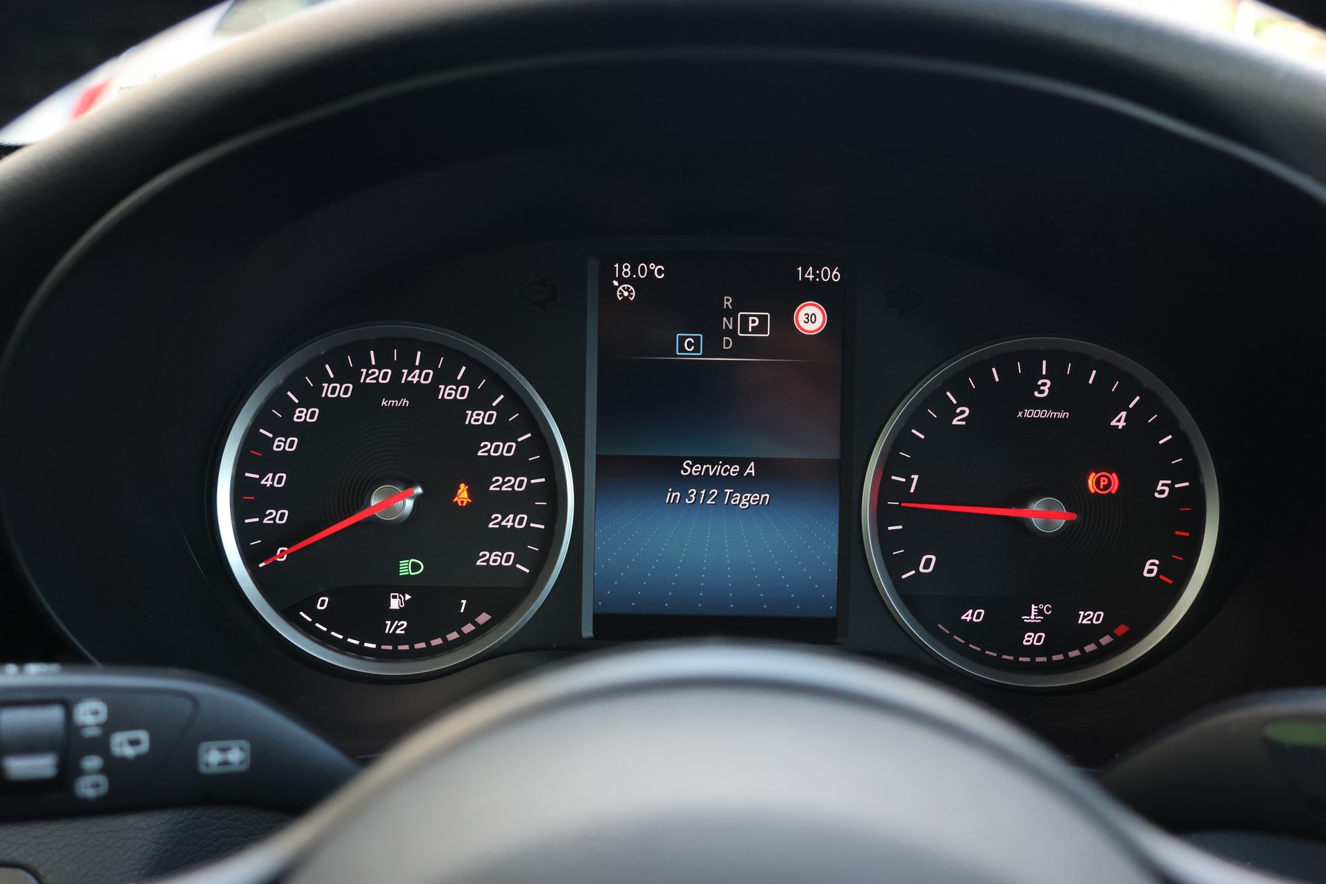MERCEDES-BENZ C 200 BlueTEC-image-19