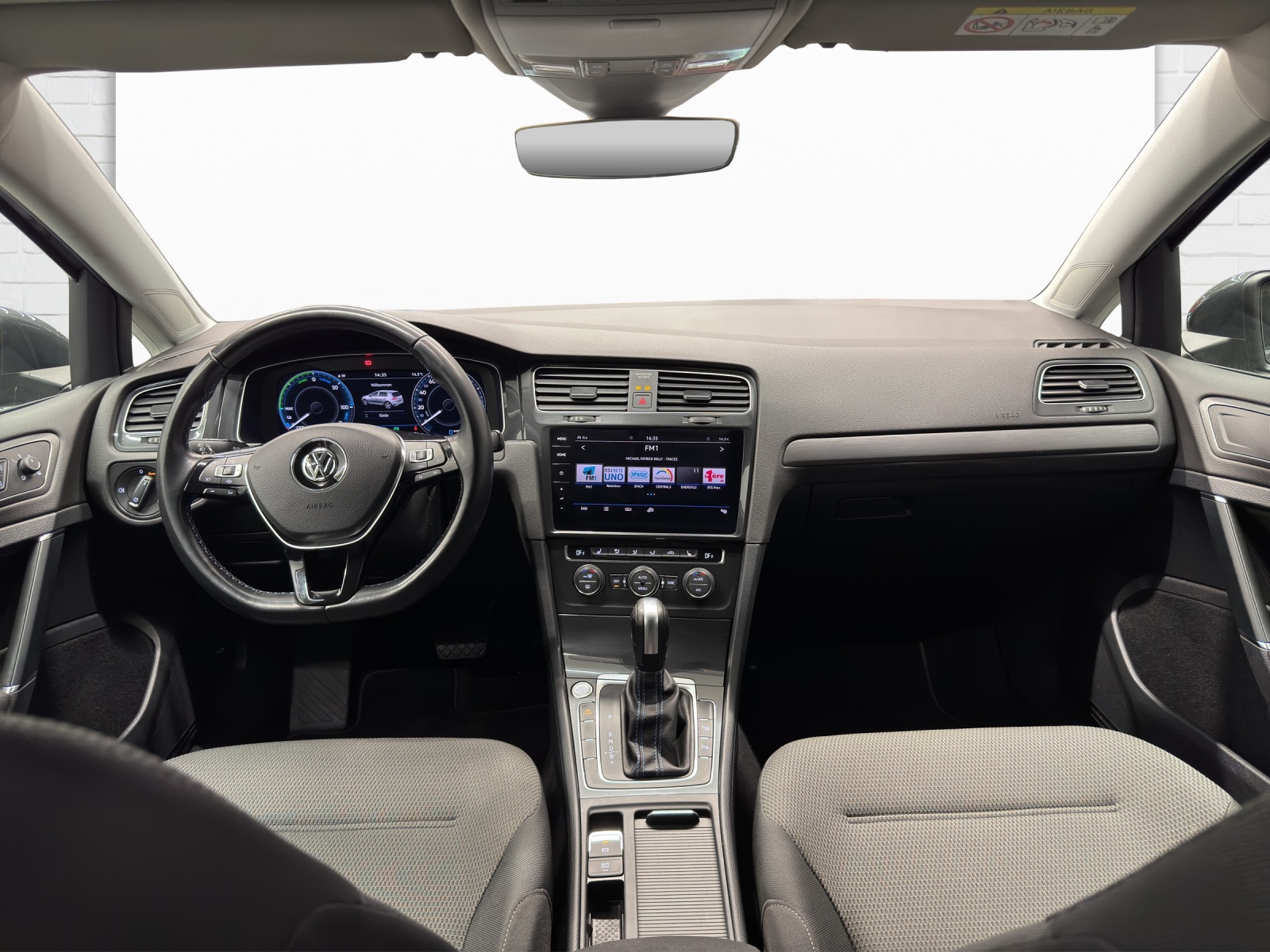 VW Golf VII e-image-7