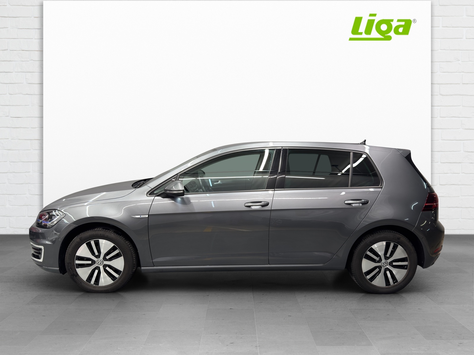 VW Golf VII e-image-0