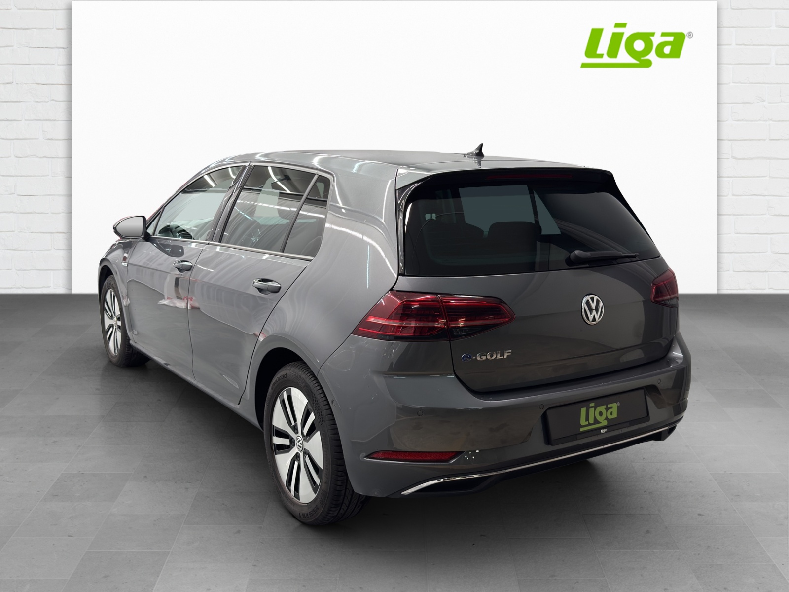 VW Golf VII e-image-3