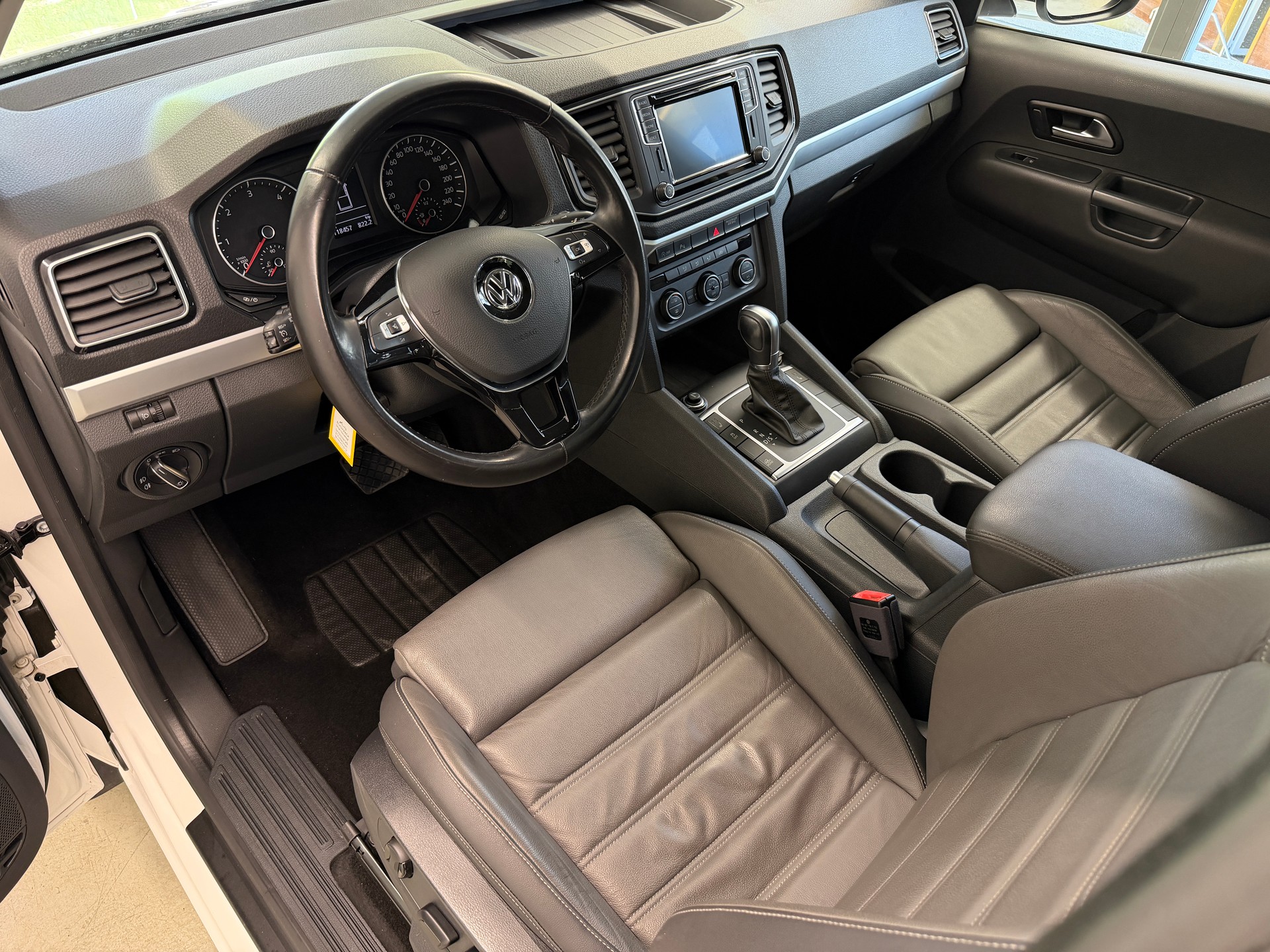 VW Amarok 3.0TDI Liberty 4Motion Automatic-image-10