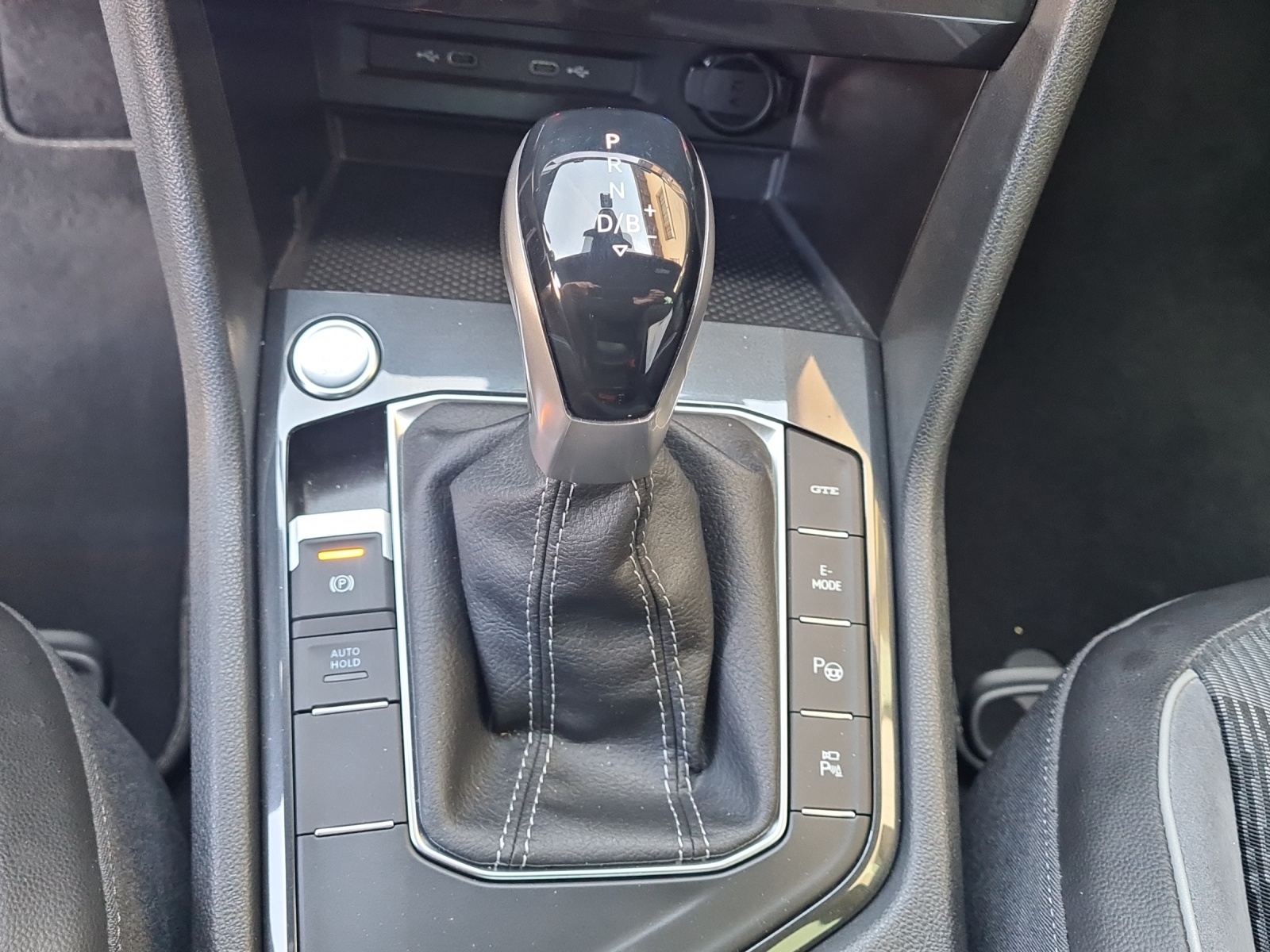 VW Tiguan 1.4TSI PHEV Selection DSG-image-12
