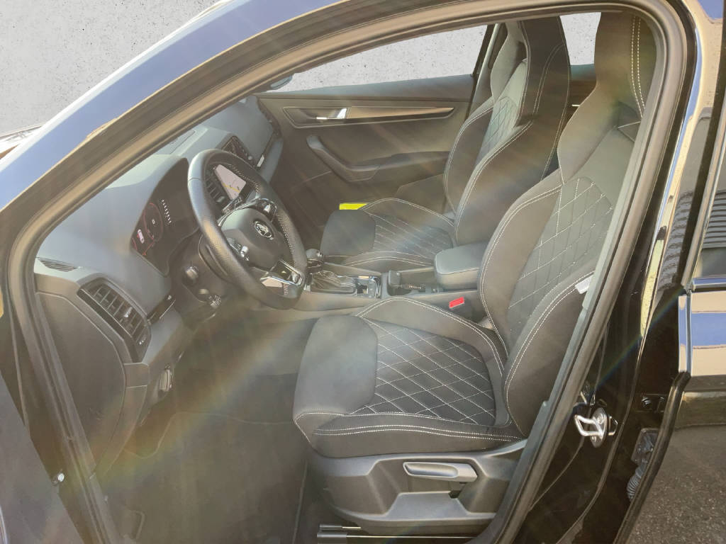 SKODA Karoq 2.0 TSI SportLine 4x4 DSG-image-8