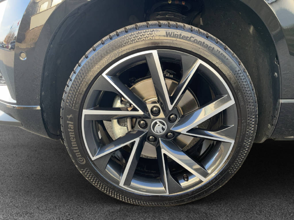 SKODA Karoq 2.0 TSI SportLine 4x4 DSG-image-14