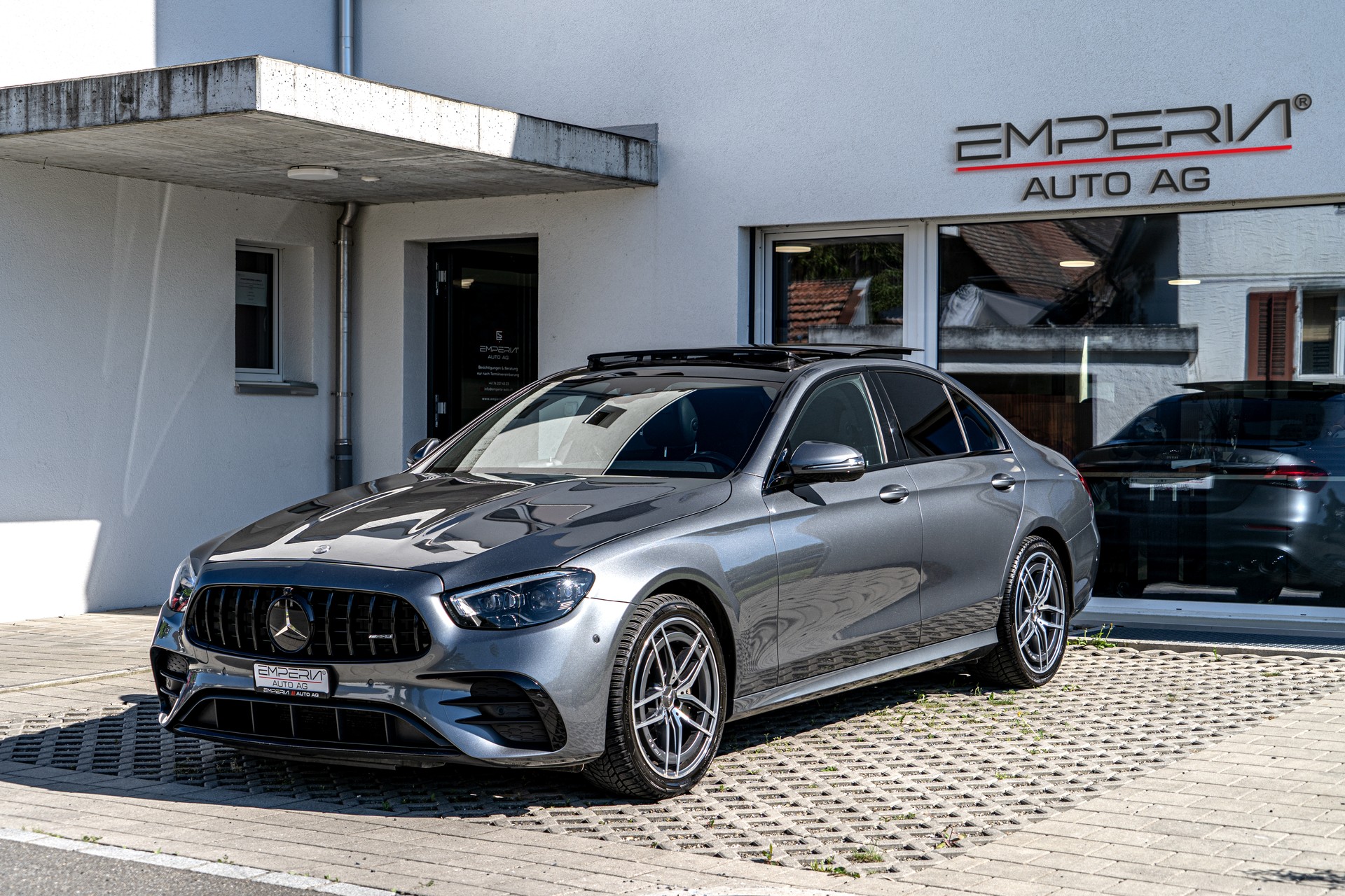 MERCEDES-BENZ AMG E 53 4Matic+ Speedshift 9G-TCT-image-4