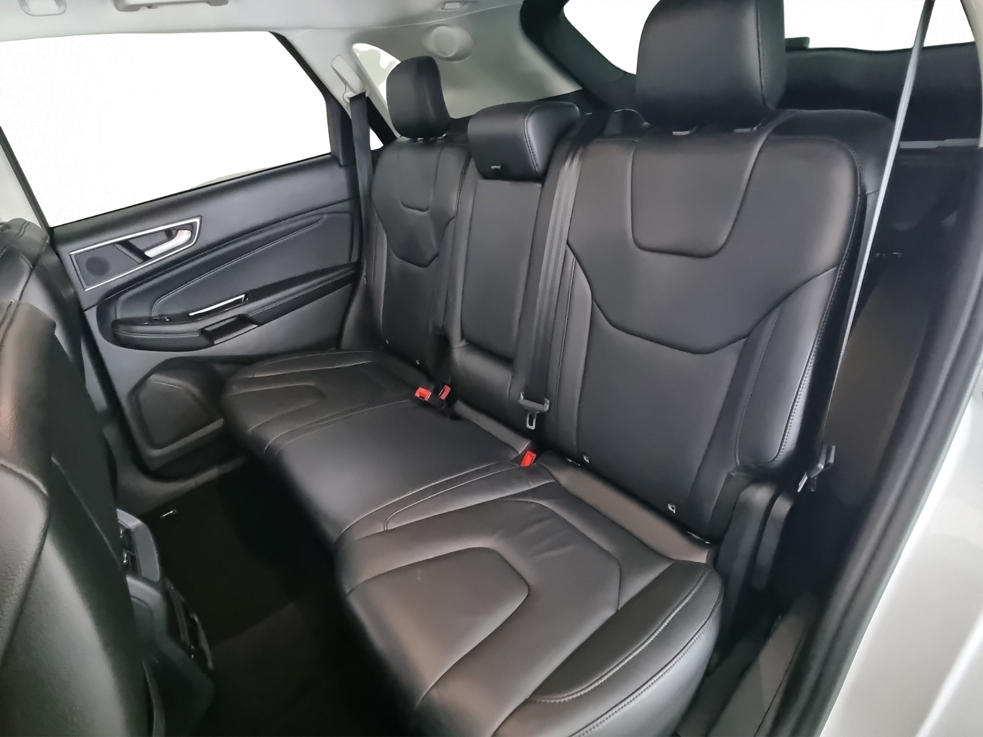 FORD Edge 2.0 TDCi 210 Titanium FPS-image-6