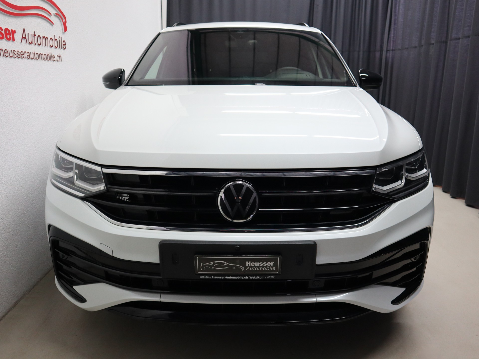 VW Tiguan Allspace 2.0 TSI 4Motion DSG - R-Line - Black Style - Panorama - Leder - Head-Up - Standheizung - 360° Kamera - 245 PS-image-6