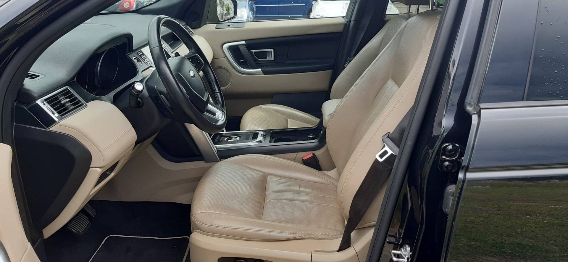 LAND ROVER Discovery Sport 2.0 Si4 HSE Luxury AT9 7 places-image-6