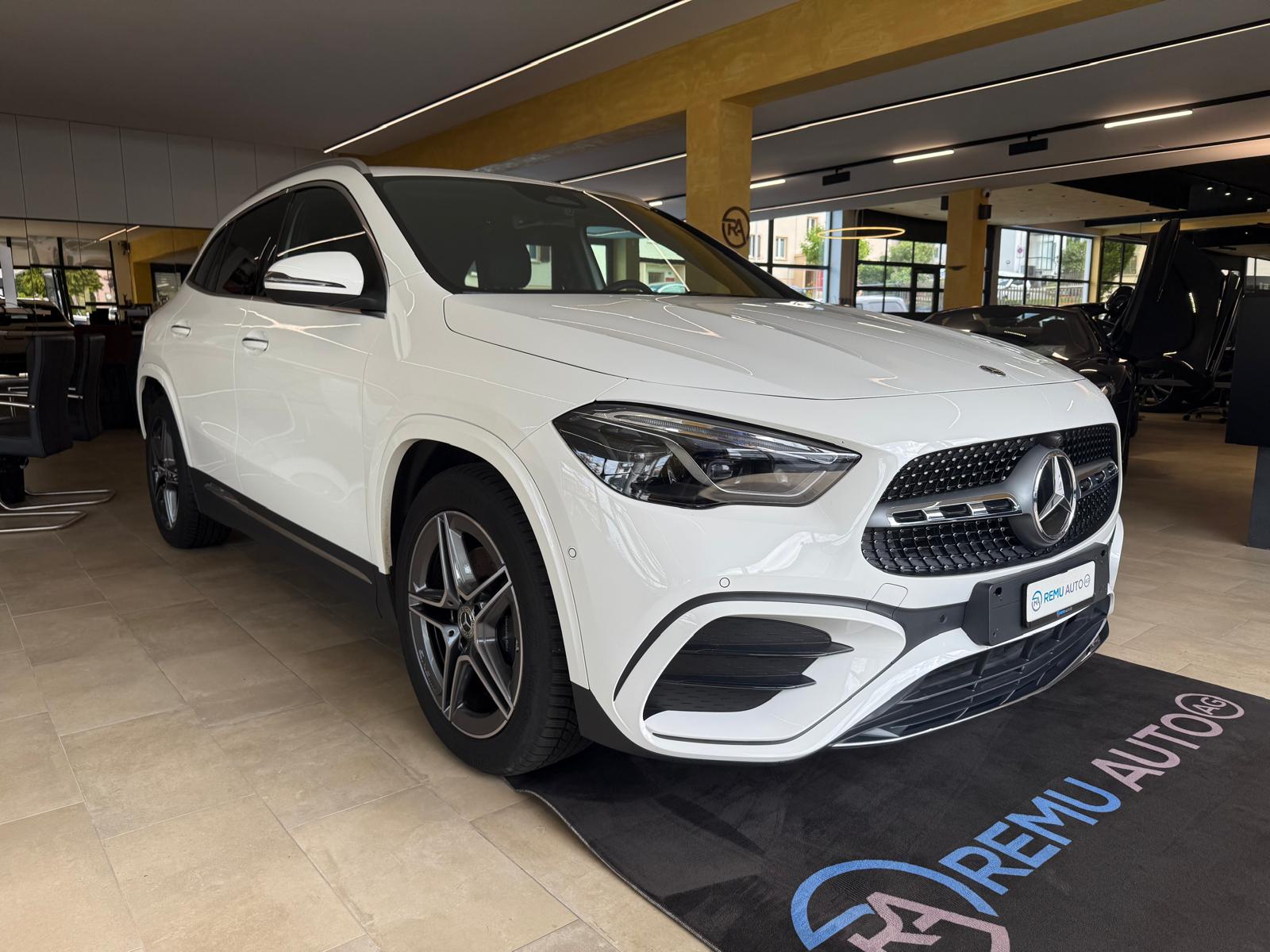 MERCEDES-BENZ GLA 200d AMG Line 8G-DCT-image-0