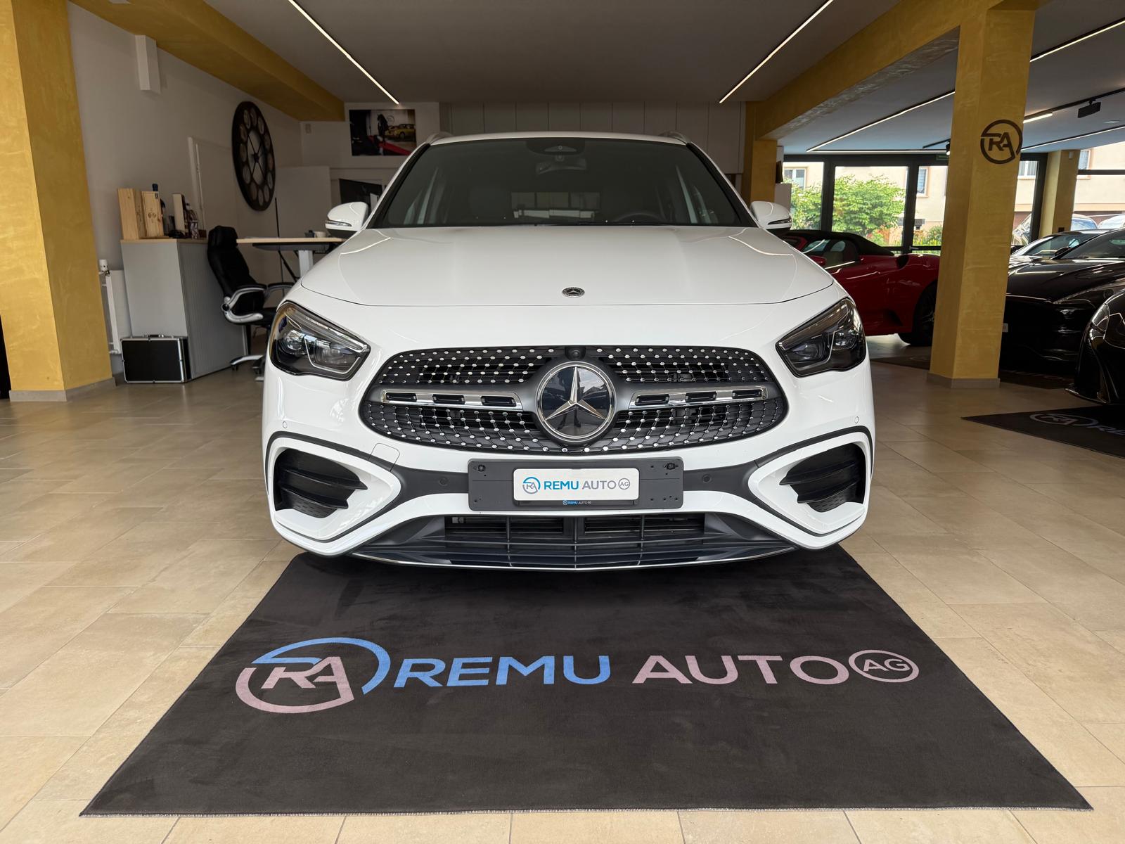 MERCEDES-BENZ GLA 200d AMG Line 8G-DCT-image-8