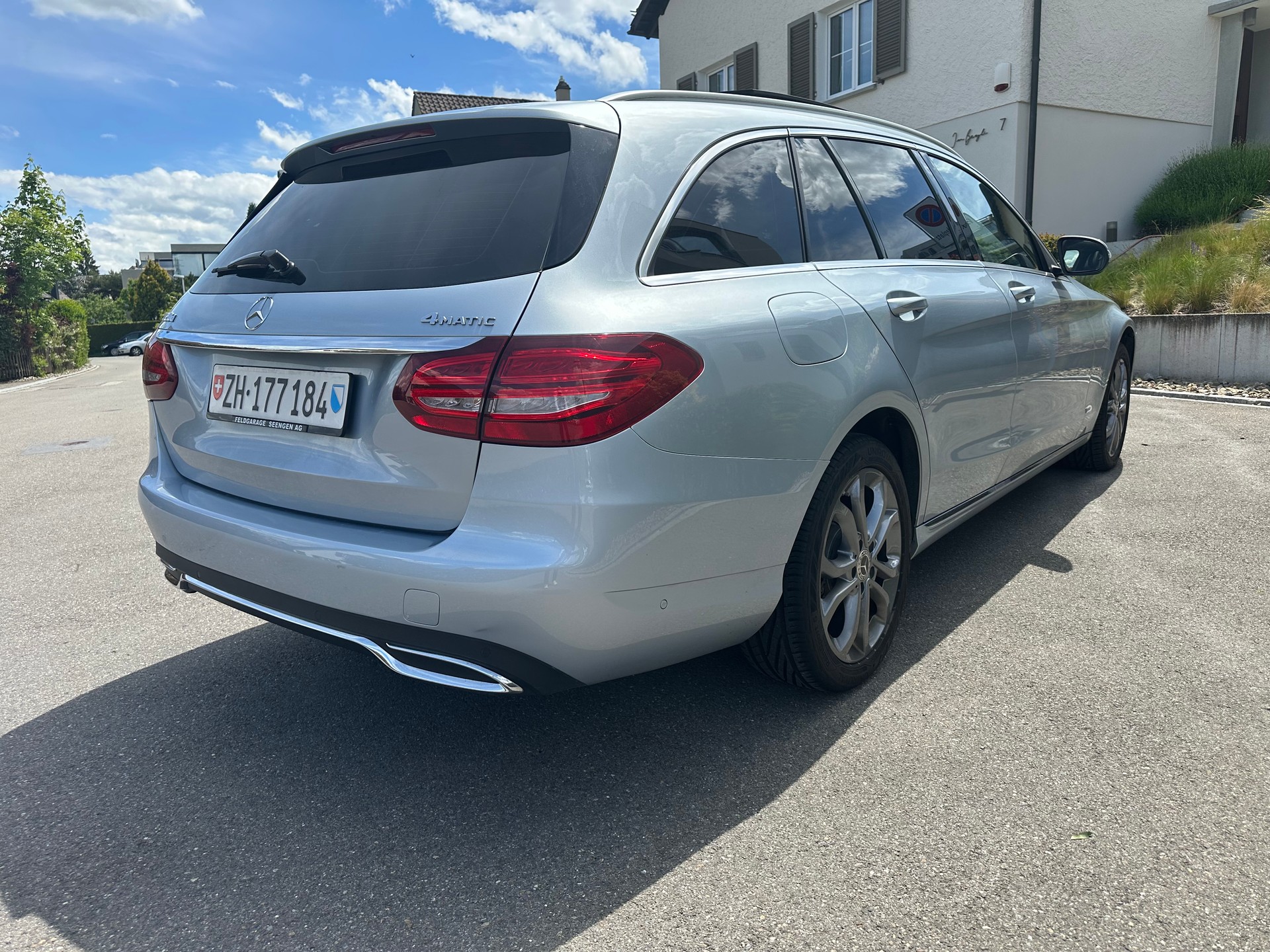 MERCEDES-BENZ C 220 d Exclusive 4Matic 9G-Tronic-showroom-element-3
