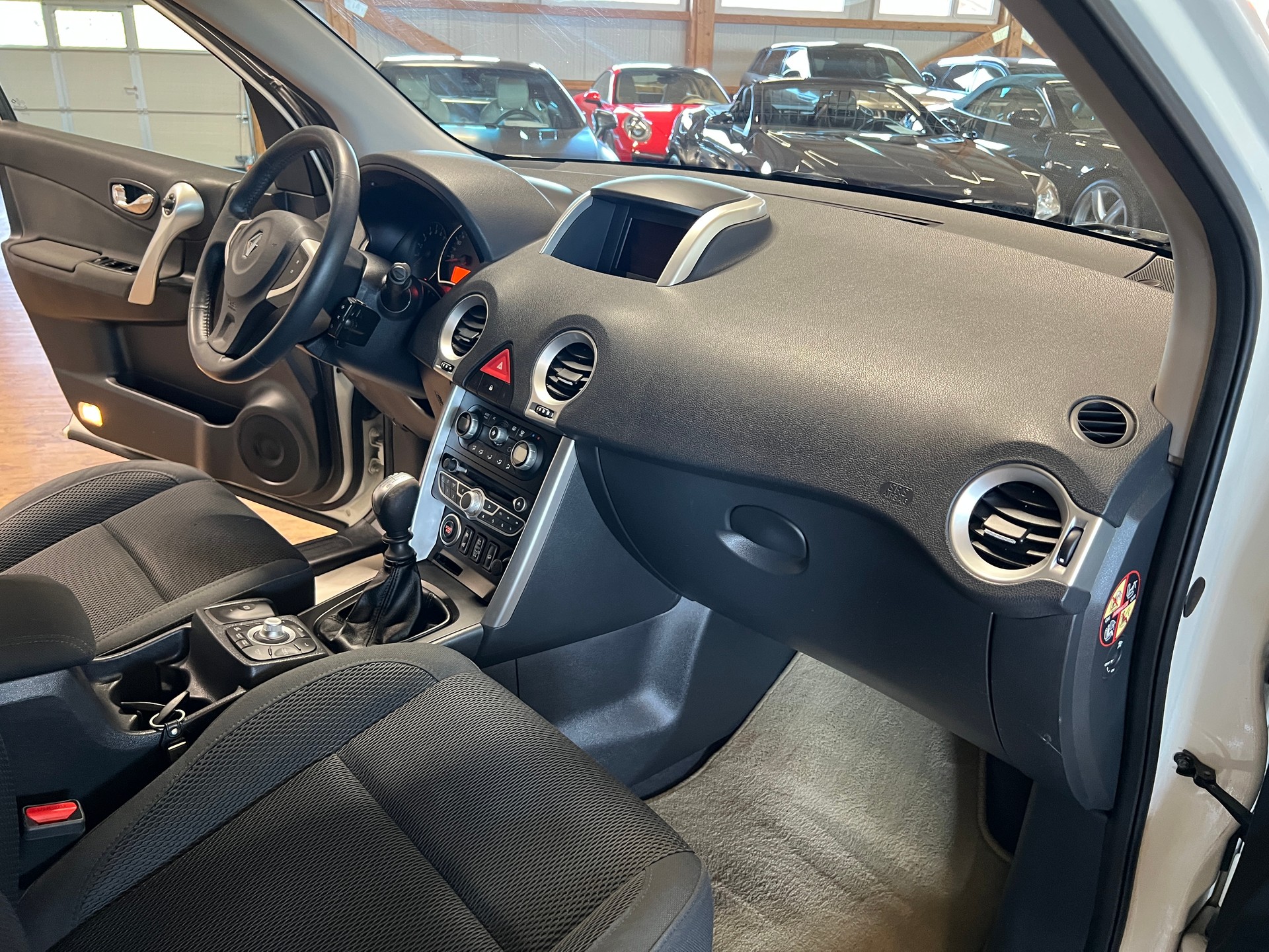 RENAULT Koleos 2.5 Expression 4x4-image-11